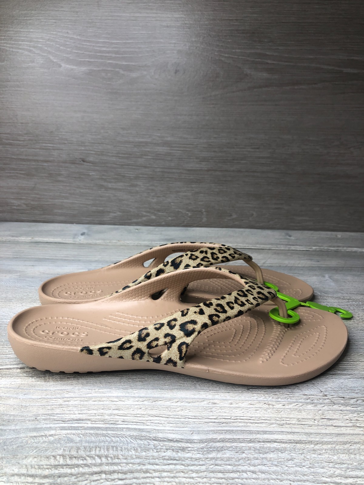 Crocs Kadee II Leopard Flip Flops Tan Women Size 8 Animal Print 206398-98R NEW