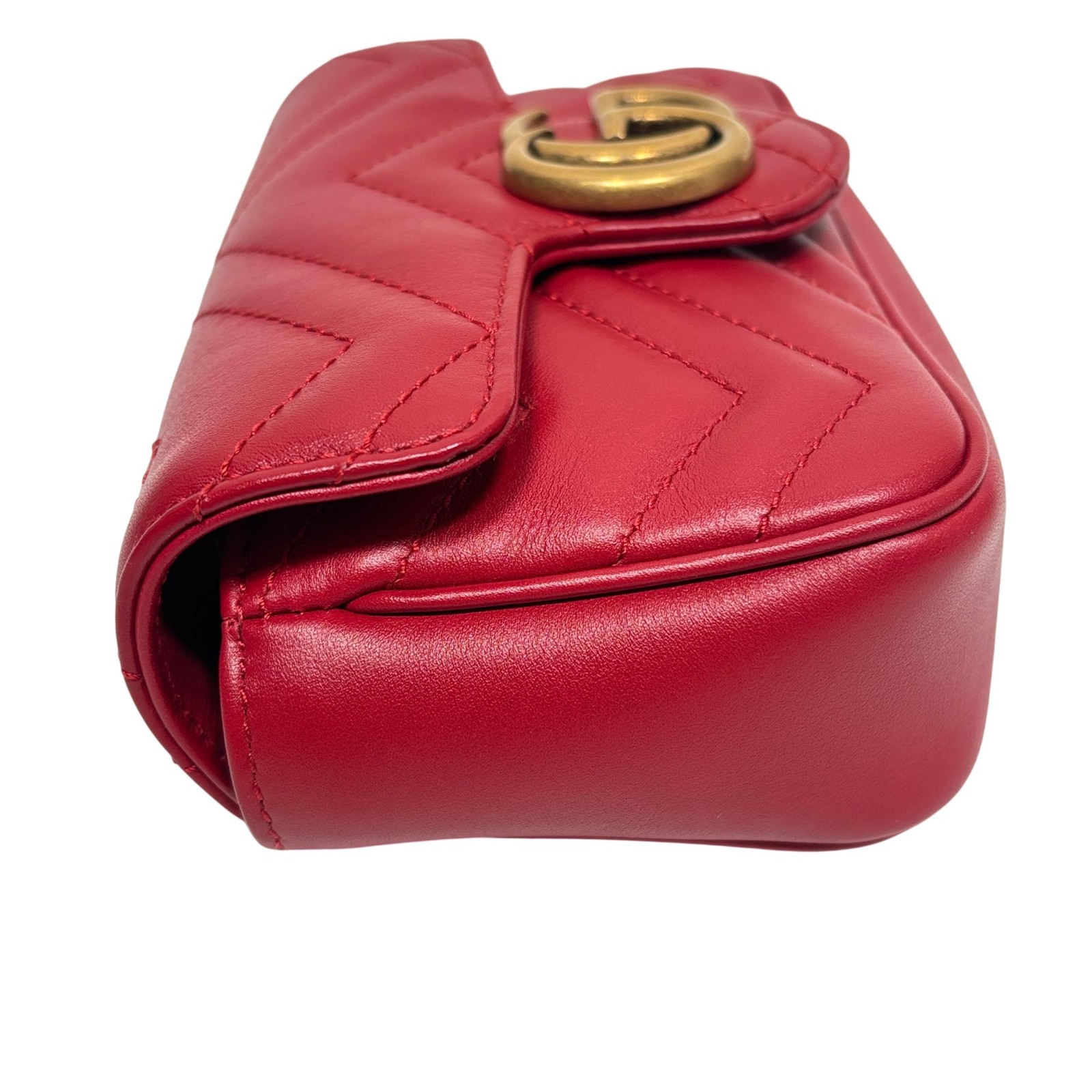 Gucci 476433 GG Marmont Matelassé Super Mini Shoulder Bag – 6.75″ x 4″ x 1.75″