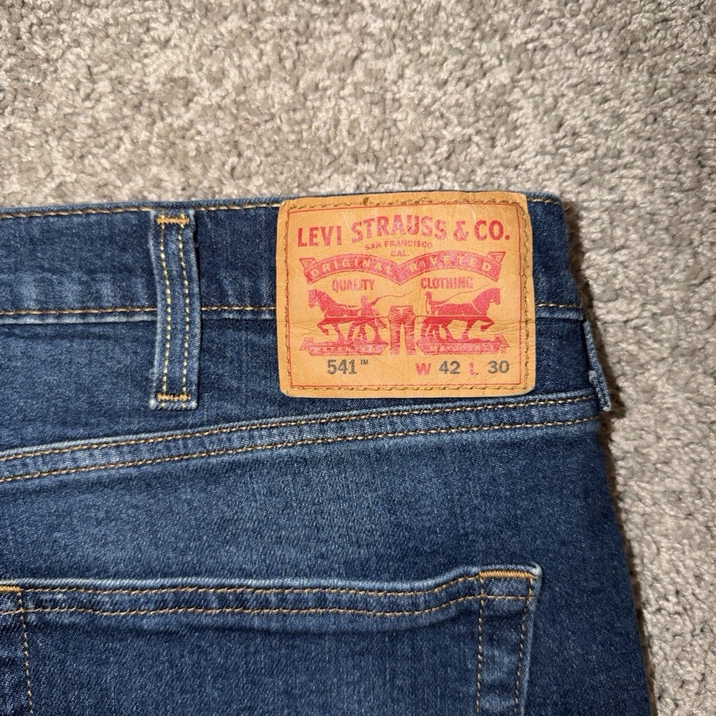 Levi’s Men’s Athletic Fit Tapered Dark Wash Blue Denim Jeans Cotton 5-Pocket