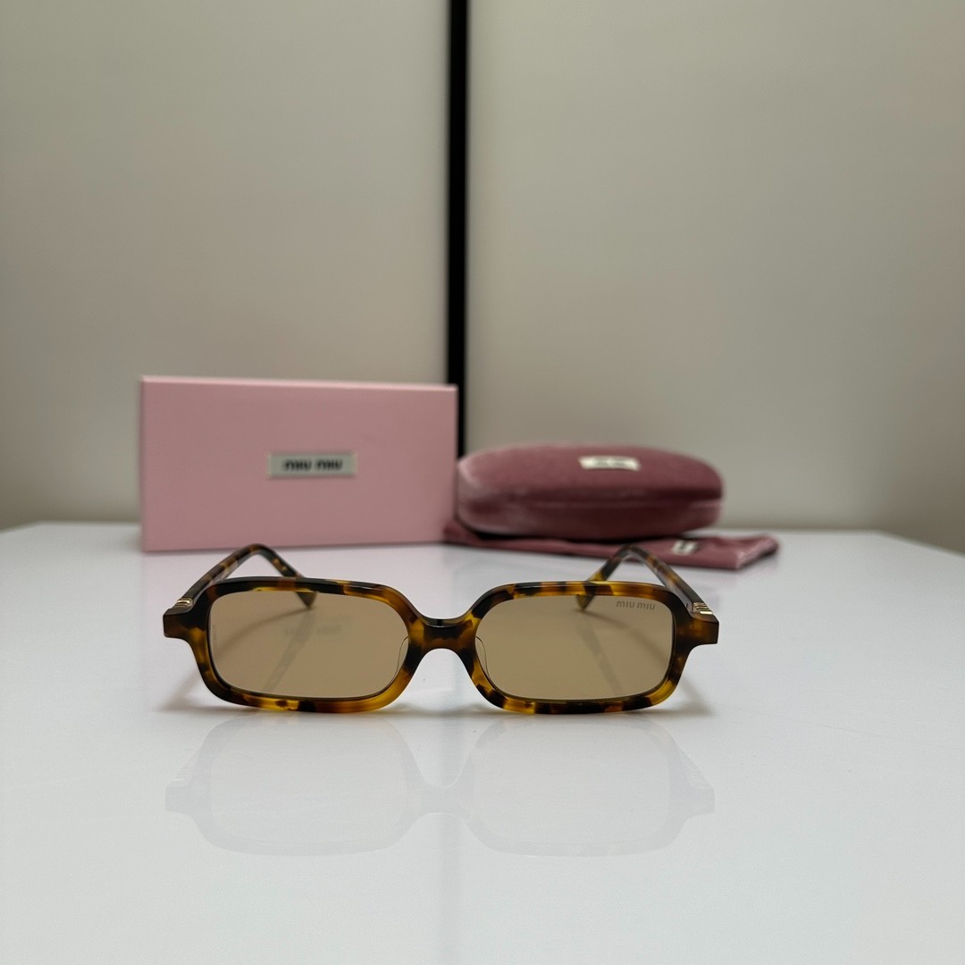 Chic Tortoiseshell Rectangle Sunglasses Slim Frame Brown Tinted Lens Glasses