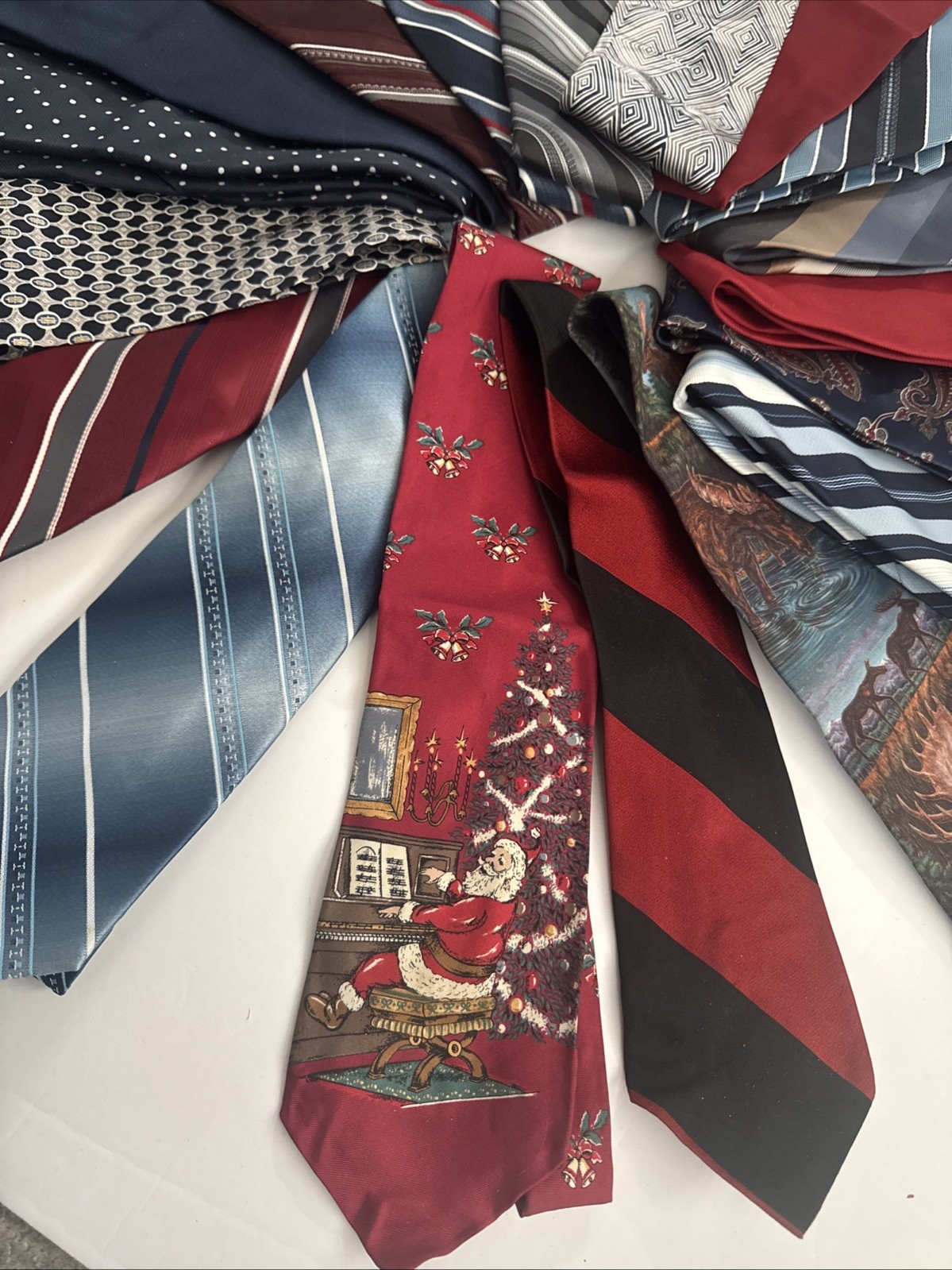Lot 18 Modern Men’s Neckties • Stripes, Paisley, Novelty, Dress & Office Wear