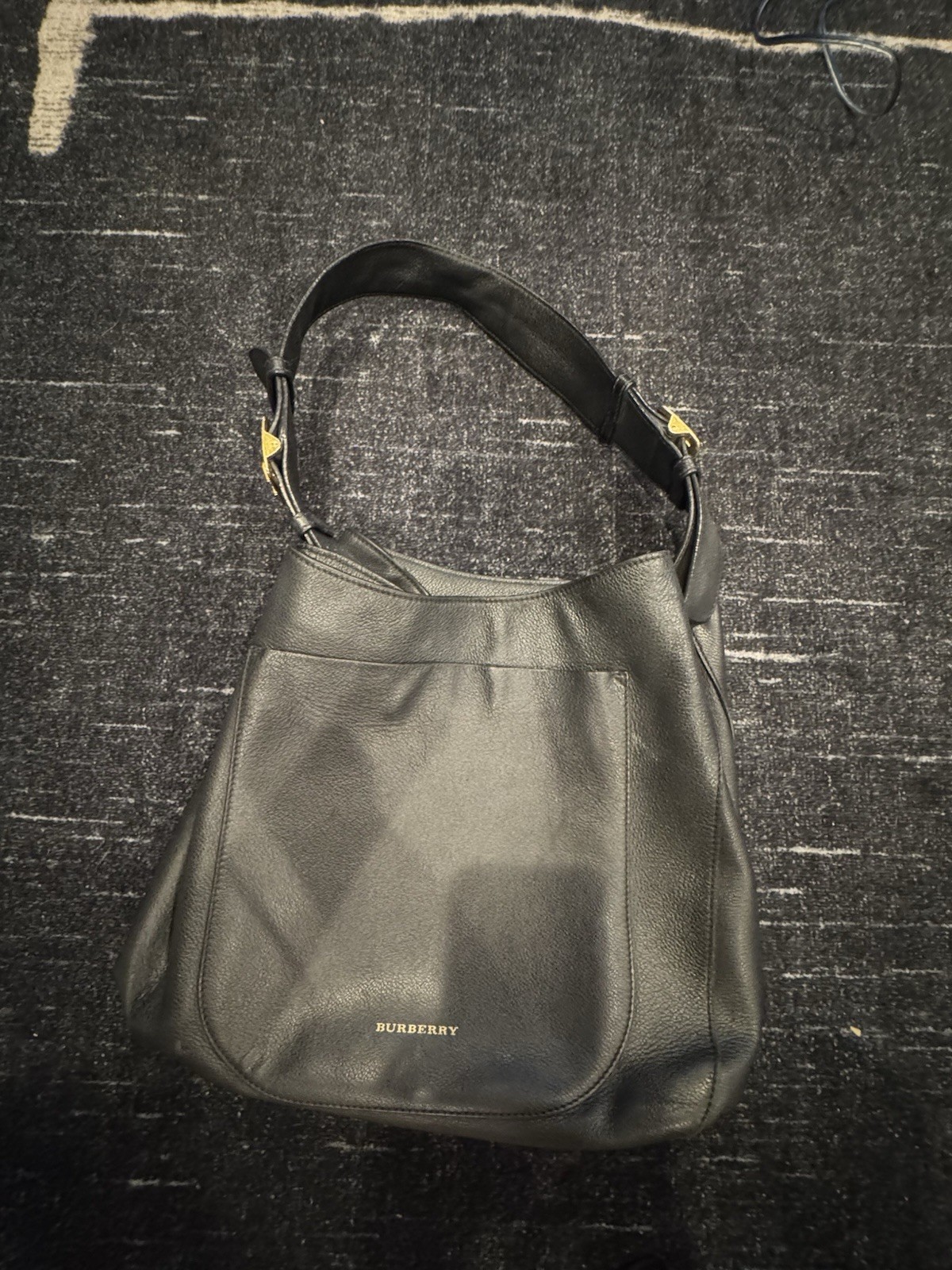 Burberry Black Shoulder Bag Check Lining Gold Hardware Magnetic Inner Pockets