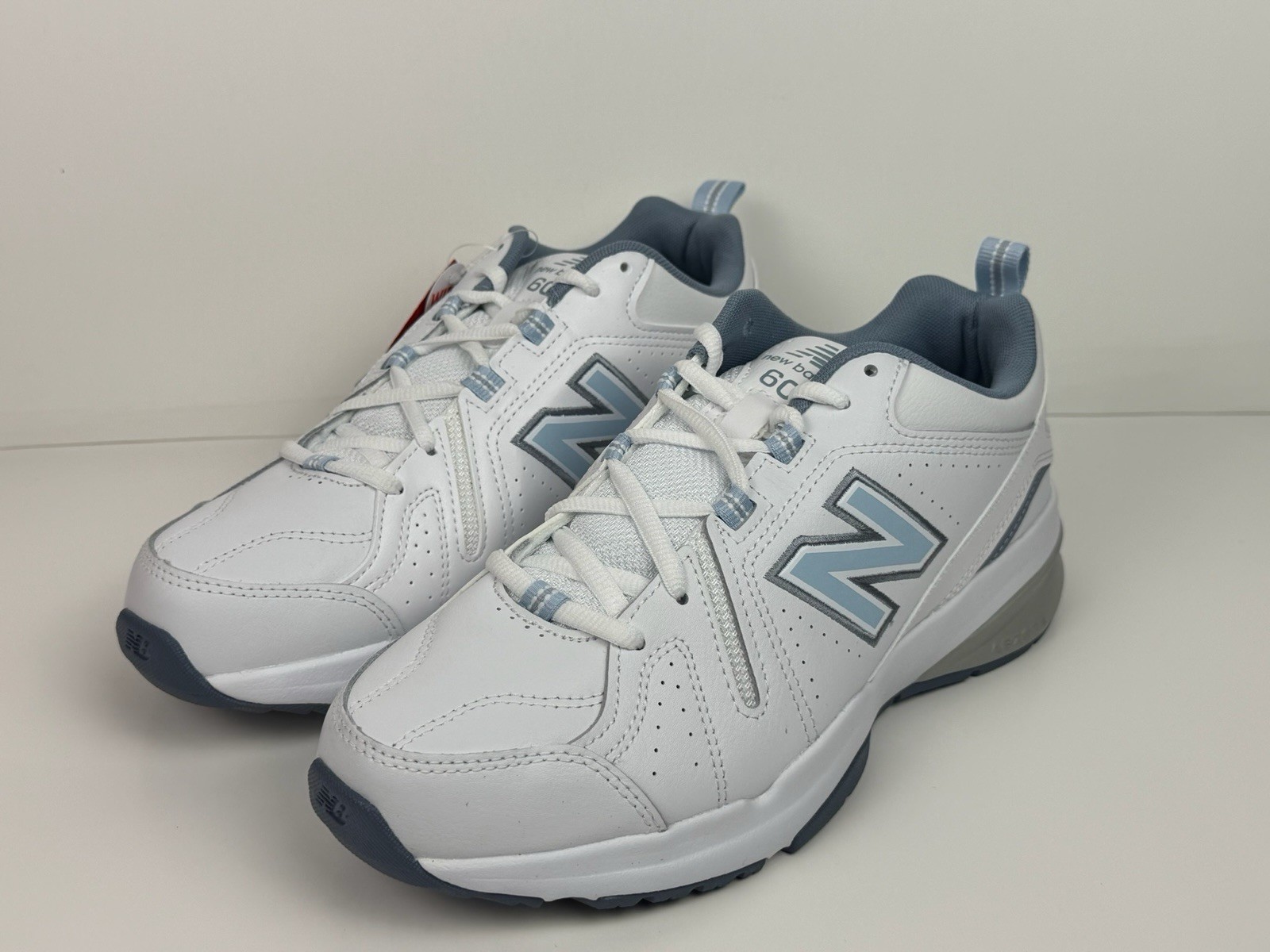 New Balance 608v5 Training Shoe Women’s Size 7.5 D Wide White/Blue WX608WB5