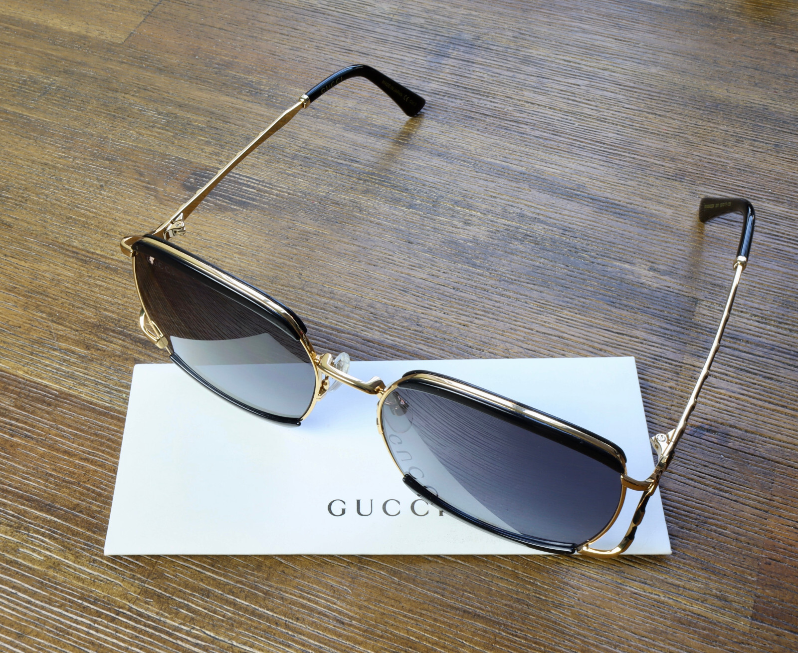 Gucci GG0593SK 001 59mm Oversized Square Sunglasses in Black/Gold and Gray Lens