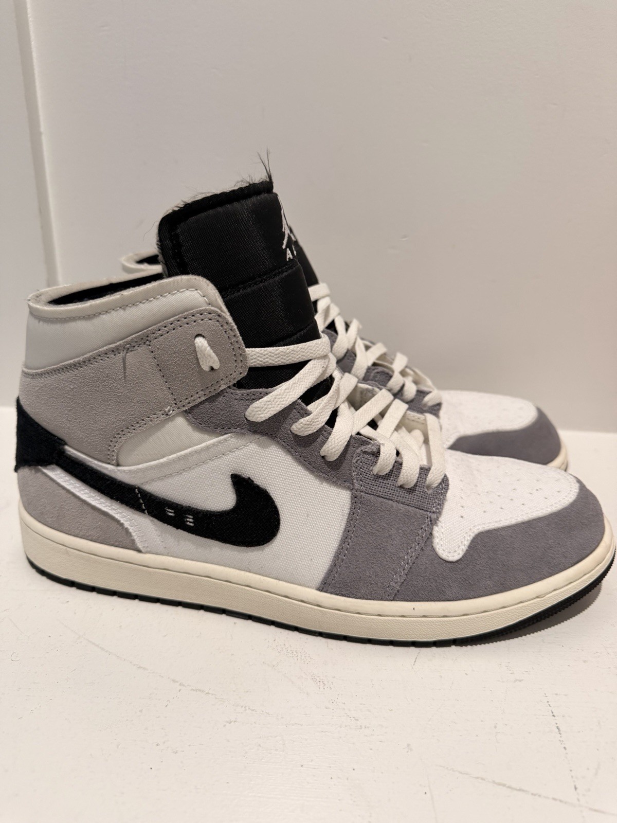 Jordan 1 Mid SE Craft White Cement Grey Black SE Size 12