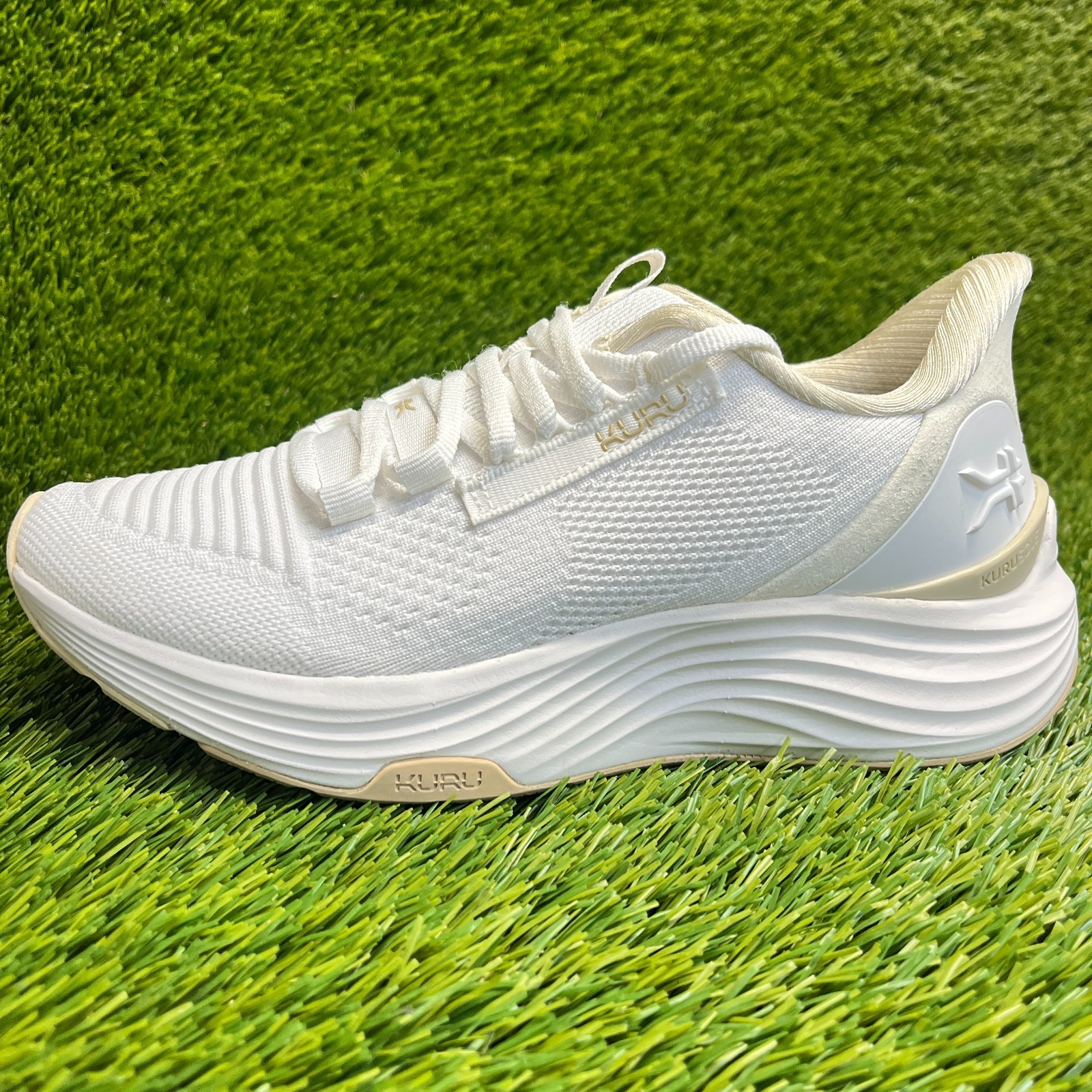 Kuru Atom 2 Womens Size 6.5 White Beige Athletic Running Walking Shoes Sneakers