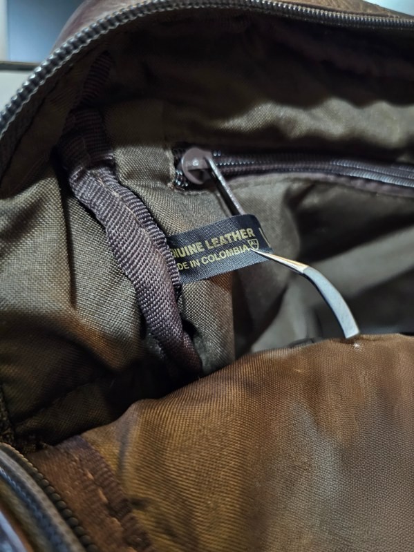Le Donne Genuine Leather Backpack Bag Brown TR125. 5 Zip Pockets.