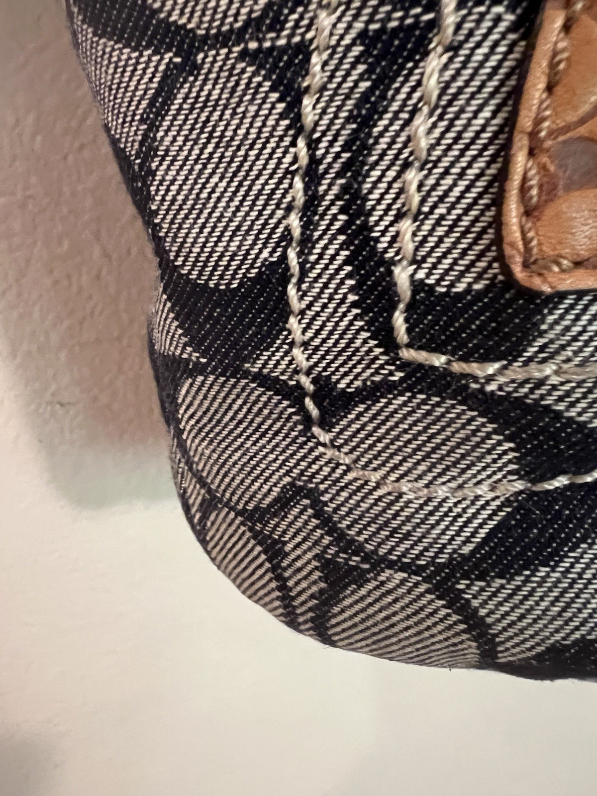 COACH Bleecker 11781 Denim Jacquard Floral Appliqué Hobo Vachetta Lthr Good Cond