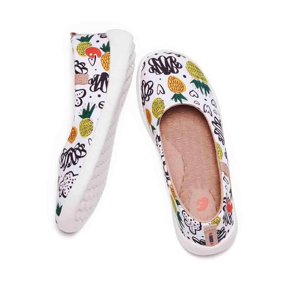 Women Size 5-12 NWT UIN Slip On Shoes Canvas Comfortable “Sweet Pineapple”