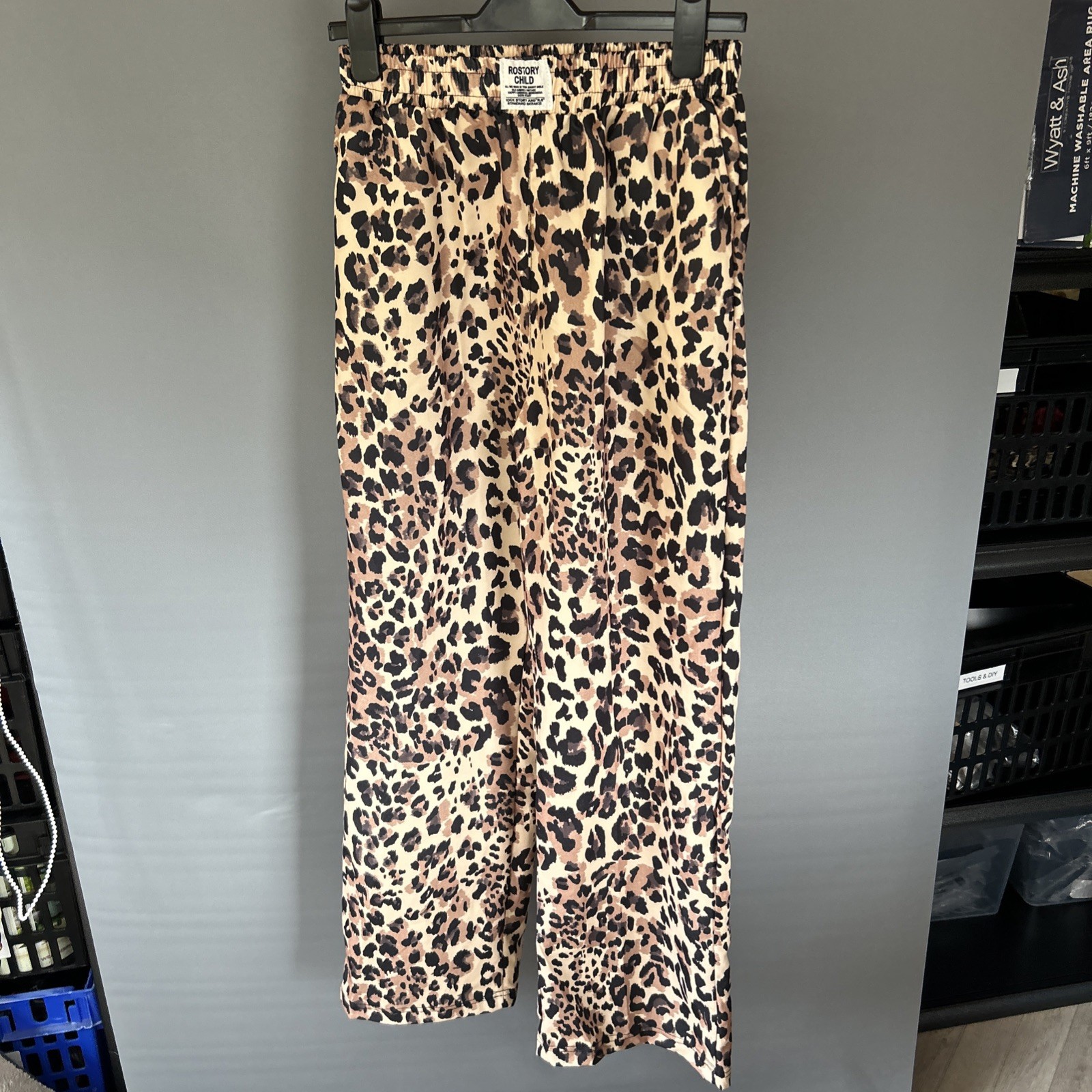 Rostory Child Women’s Leopard Print Trousers 24-26in Waist 30in Inside Leg Used.