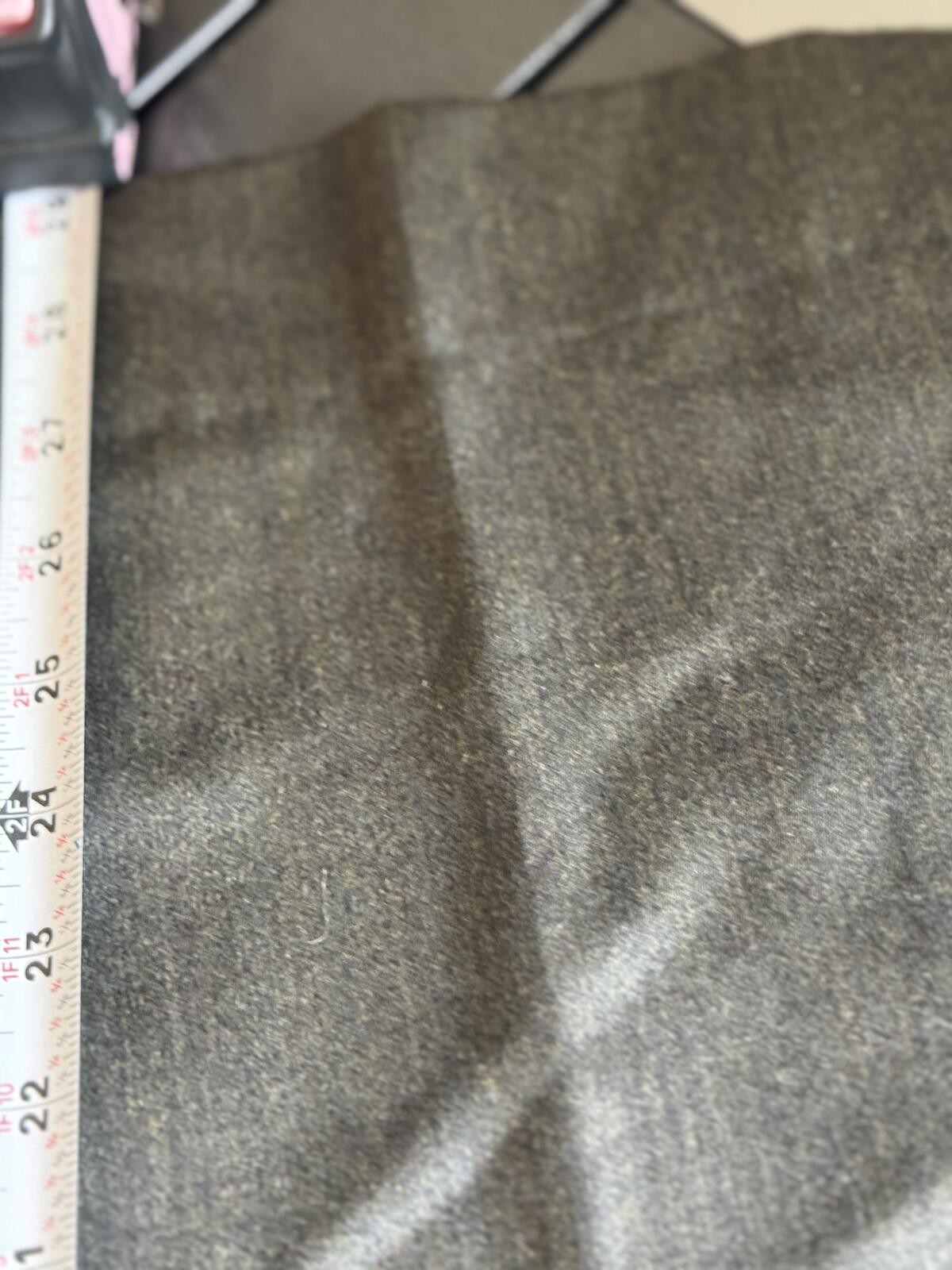 Vintage Embassy Square Men’s 100% Wool Gray 2 Piece Suit Blazer Pants Size 44R