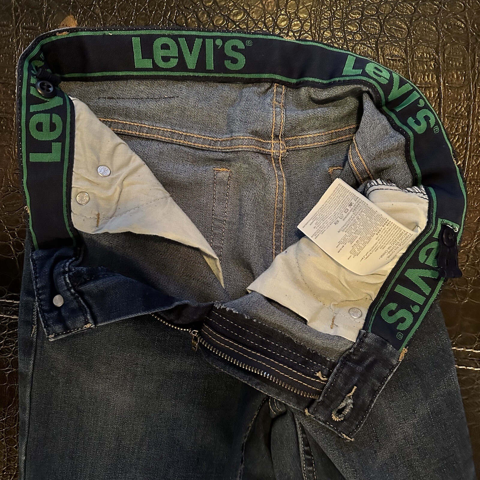 LEVI’S Women’s Blue Jeans 511 Dark Wash Elastic Waist TAG SIZE 16 Reg 28×30
