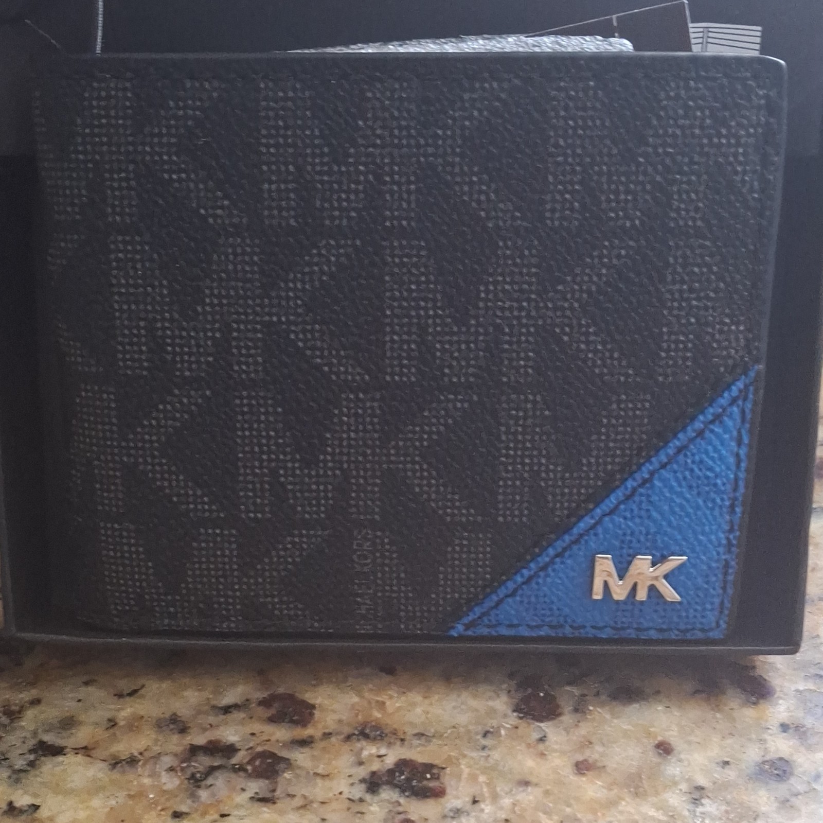 Michael Kors MK Logo Men’s Bifold Wallet Black/Blue, Folding Credit Card Slots