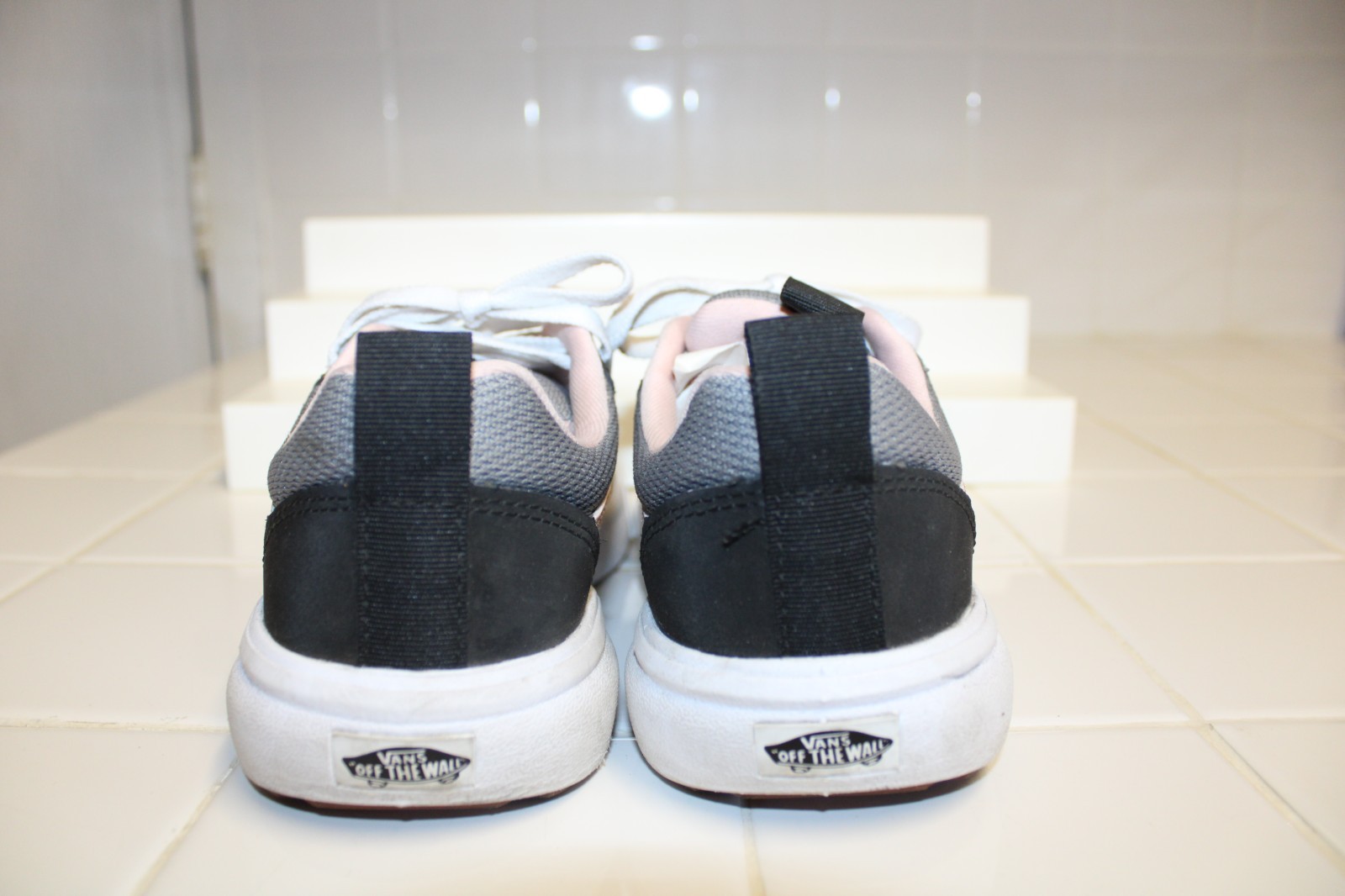 Vans® Off the Wall™ Pink & Gray Women’s Lace-Up Comfort Sneakers – Size 6