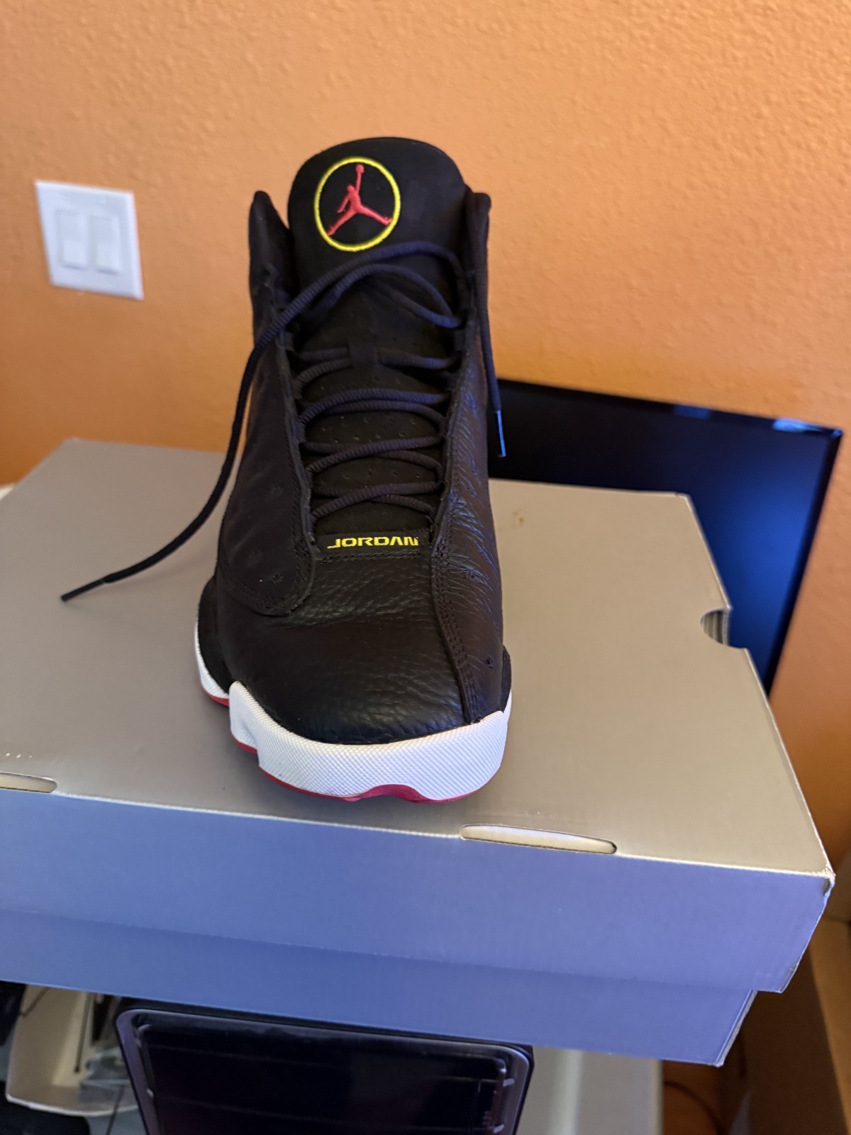 Size 12 – Jordan 13 Retro Mid Playoff