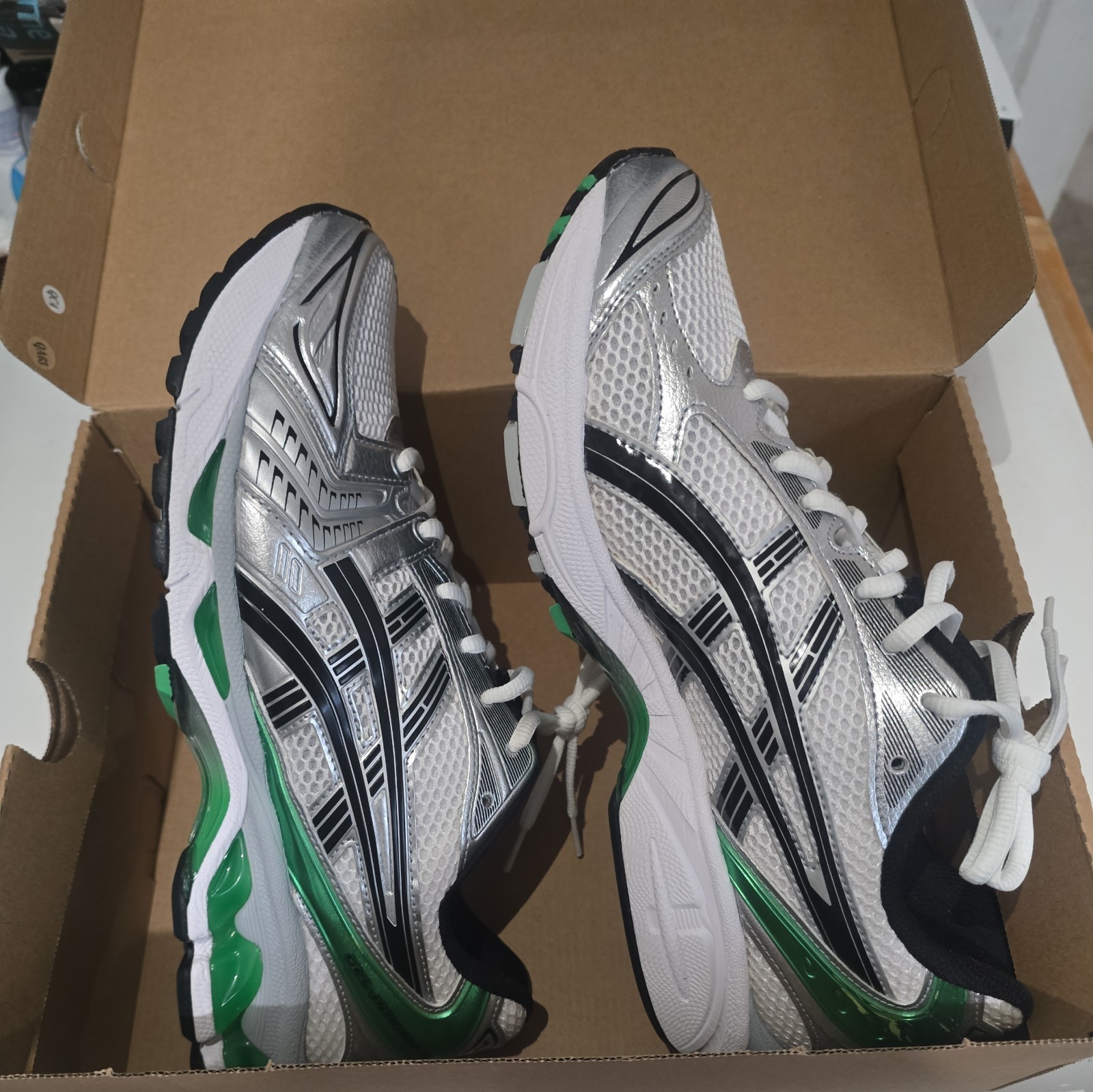 Asics Gel Kayano 14 White Malachite Green Size 10, 1201A019-110