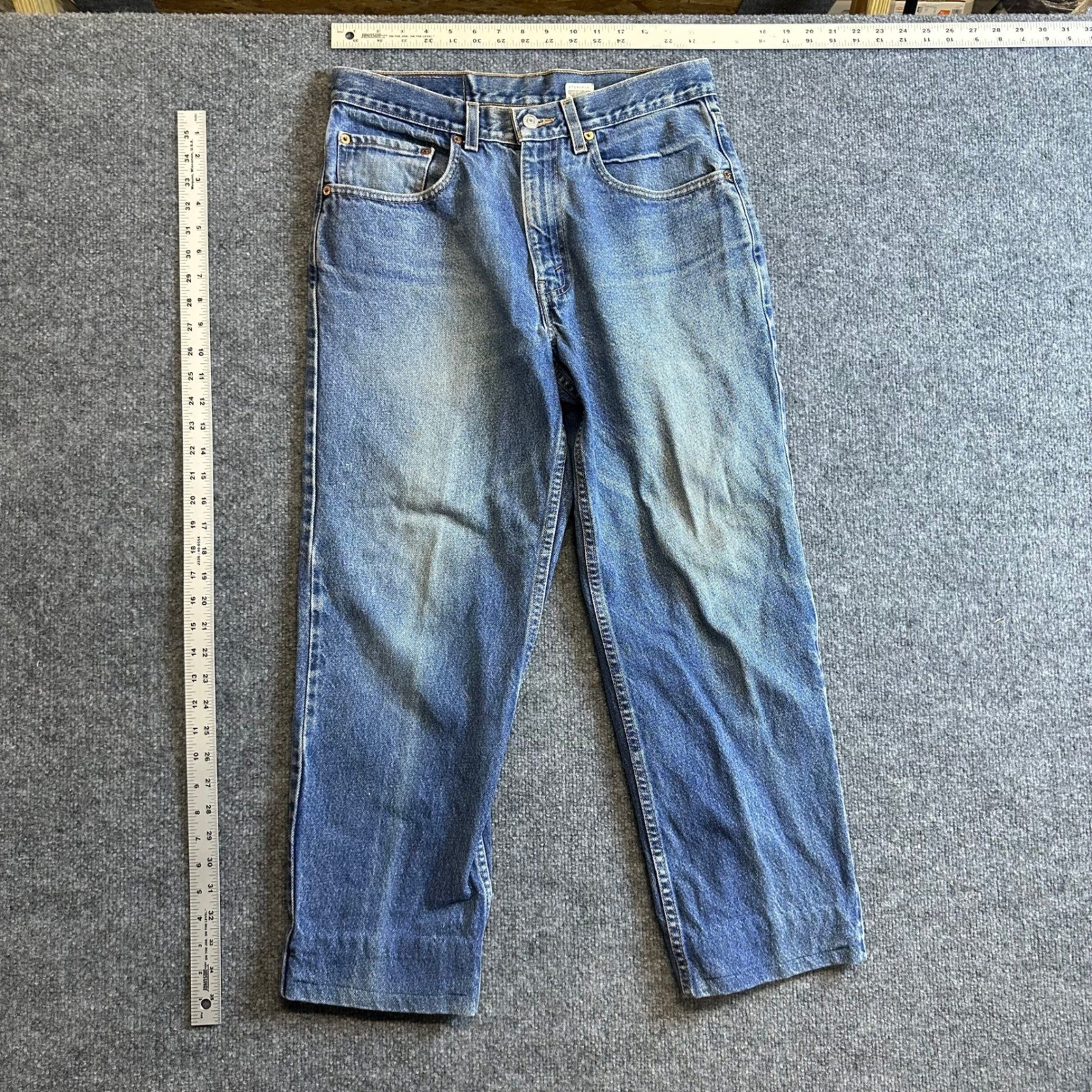 Levi’s Jeans Mens Size 32 Blue 550 Relaxed Fit Medium Wash Denim Casual Classic