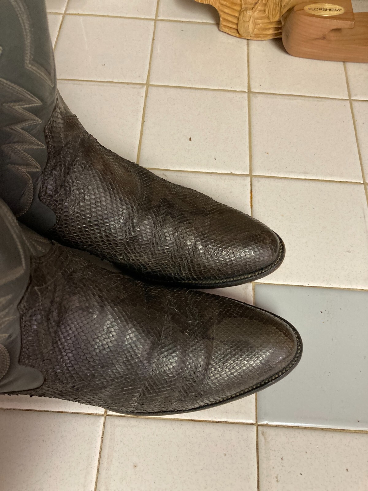 Vintage Sanders Handcrafted Boots Silver Snakeskin & Leather Pull on Men 9 B