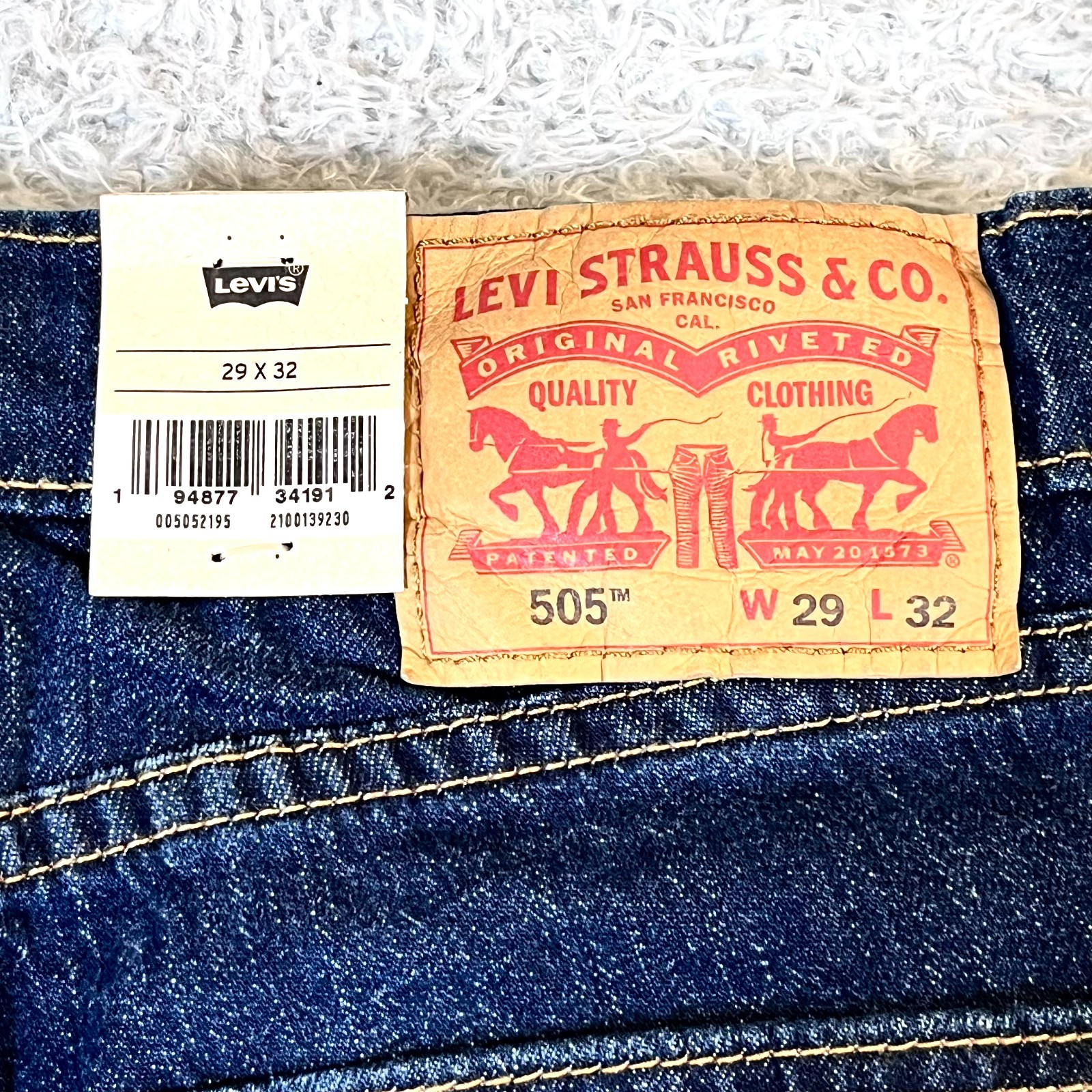Levi’s Men’s Blue Denim 505 Regular Eco Ease Straight Fit Jeans 29×32