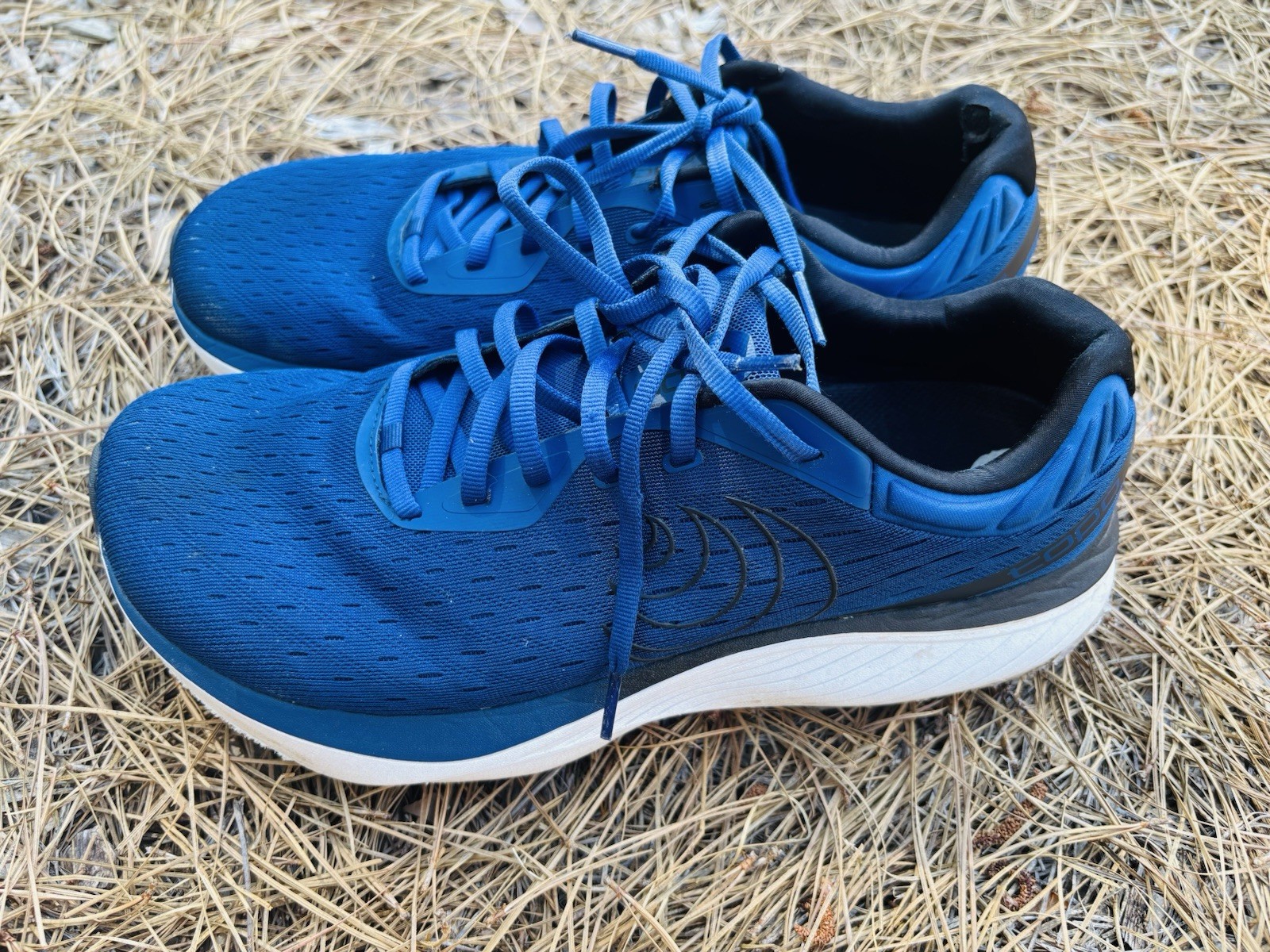 Topo Athletic Atmos Men’s Size 11 ‘Navy/White’ Running Shoes 5MM Drop