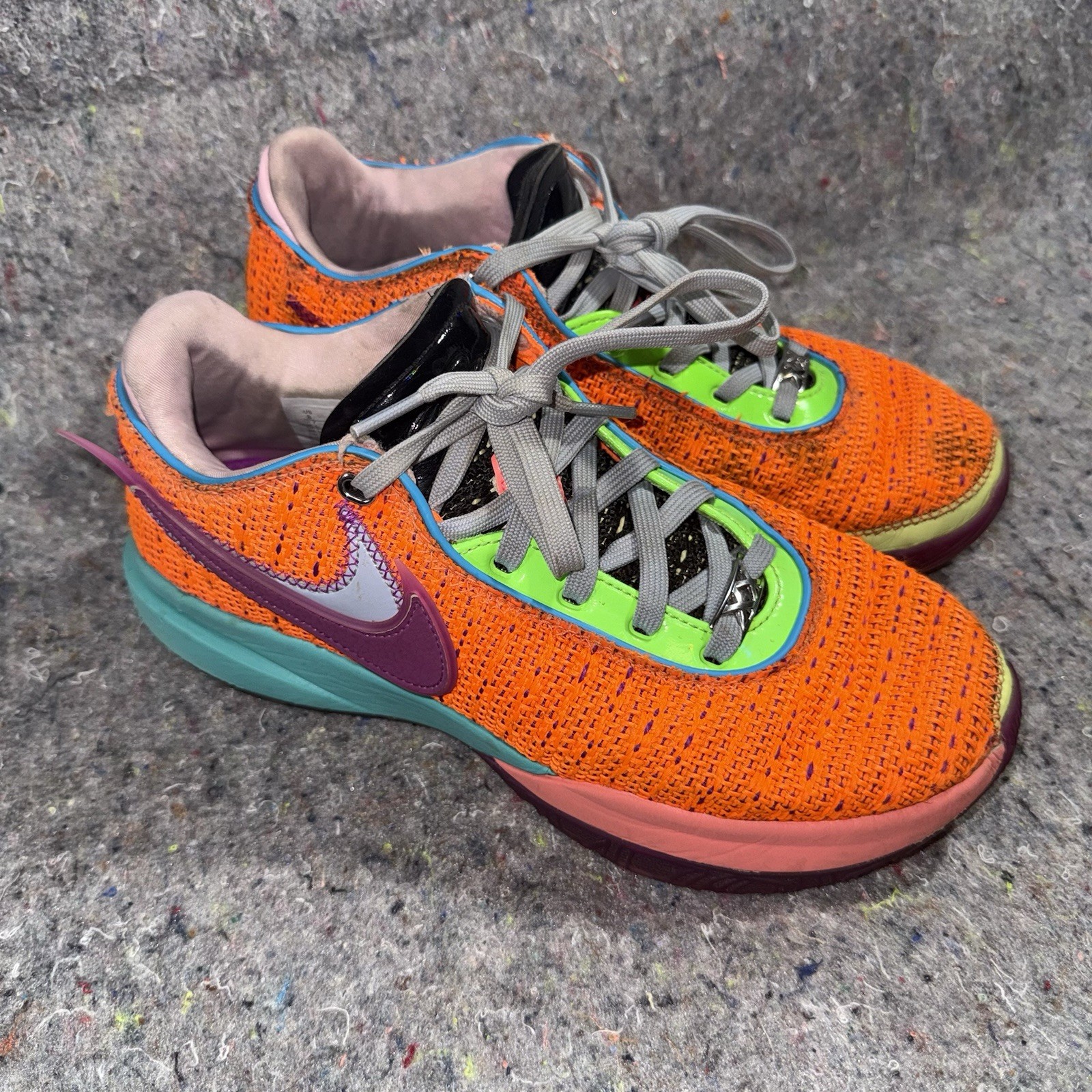 Size 8 – Nike LeBron 20 Chosen 1