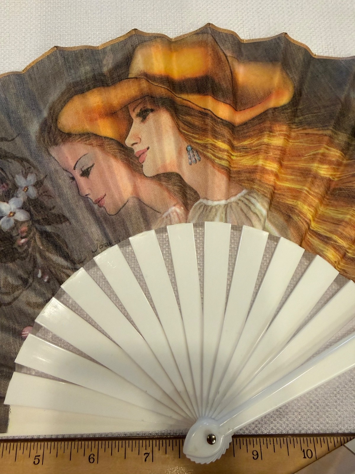 Vintage Giner Hand Fan Original Box Beautiful Lady Fabric & Plastic Fold Up