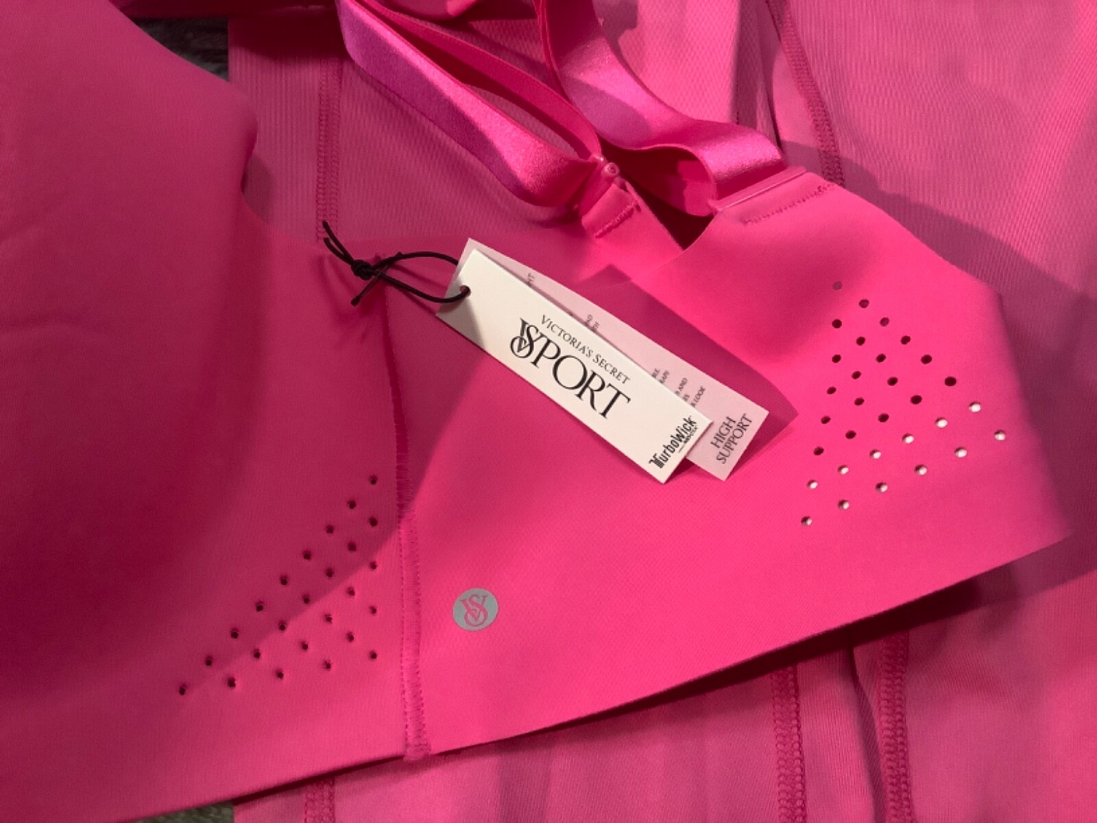 Victoria’s Secret Featherweight Max Sports Bra + Leggings Forever Pink 38DD XL