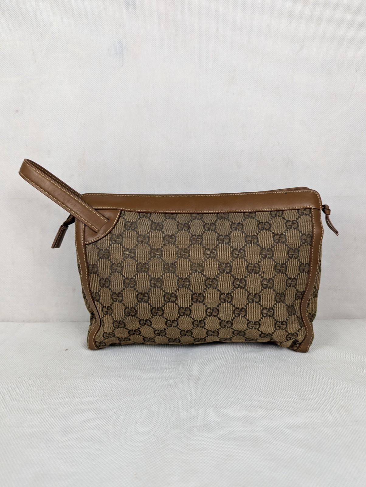 Vintage Gucci GG Supreme monogram pouch Handbag Brown Canvas Leather.
