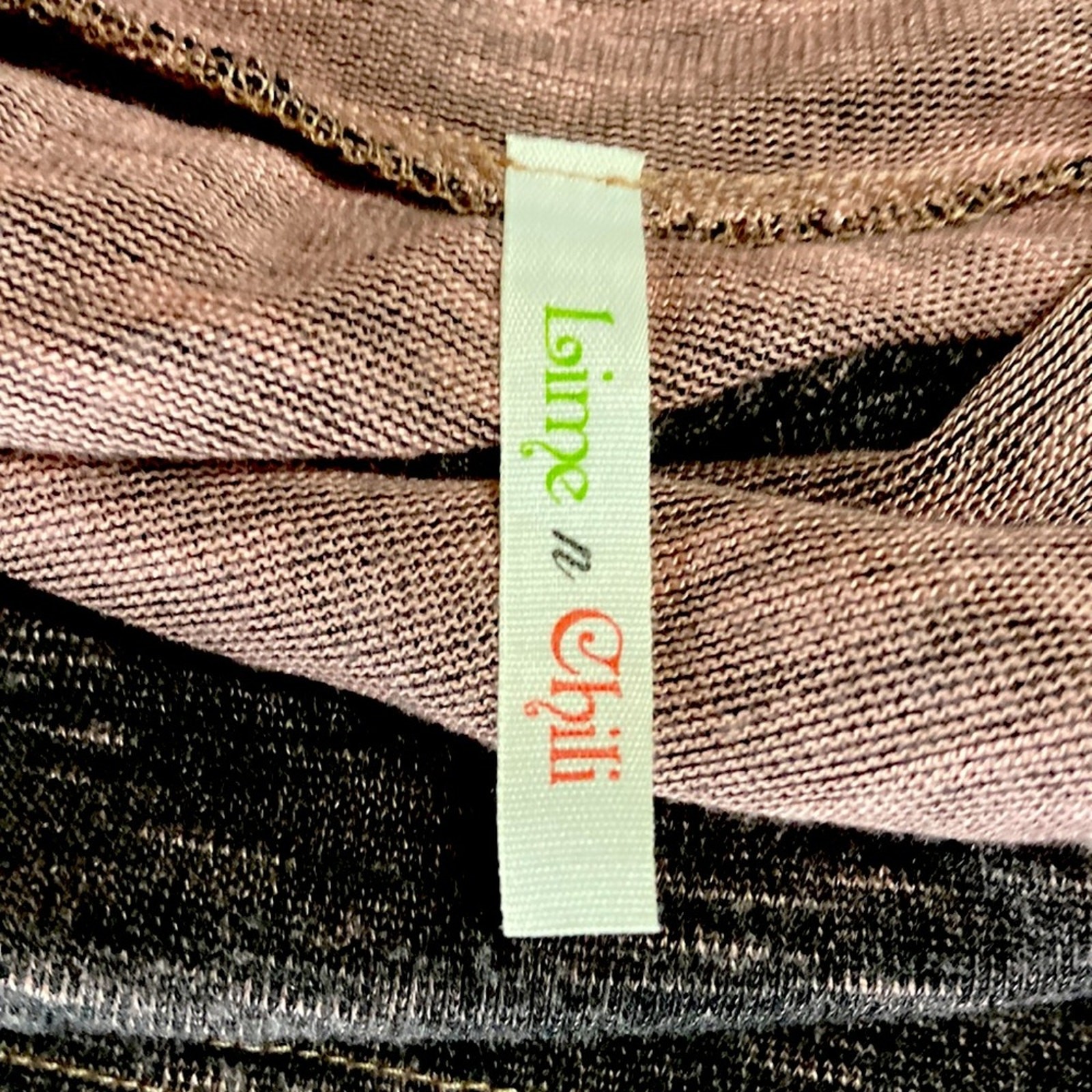 Lime n Chili long sleeve cowl neck tunic. Grey and pink merle. Size small