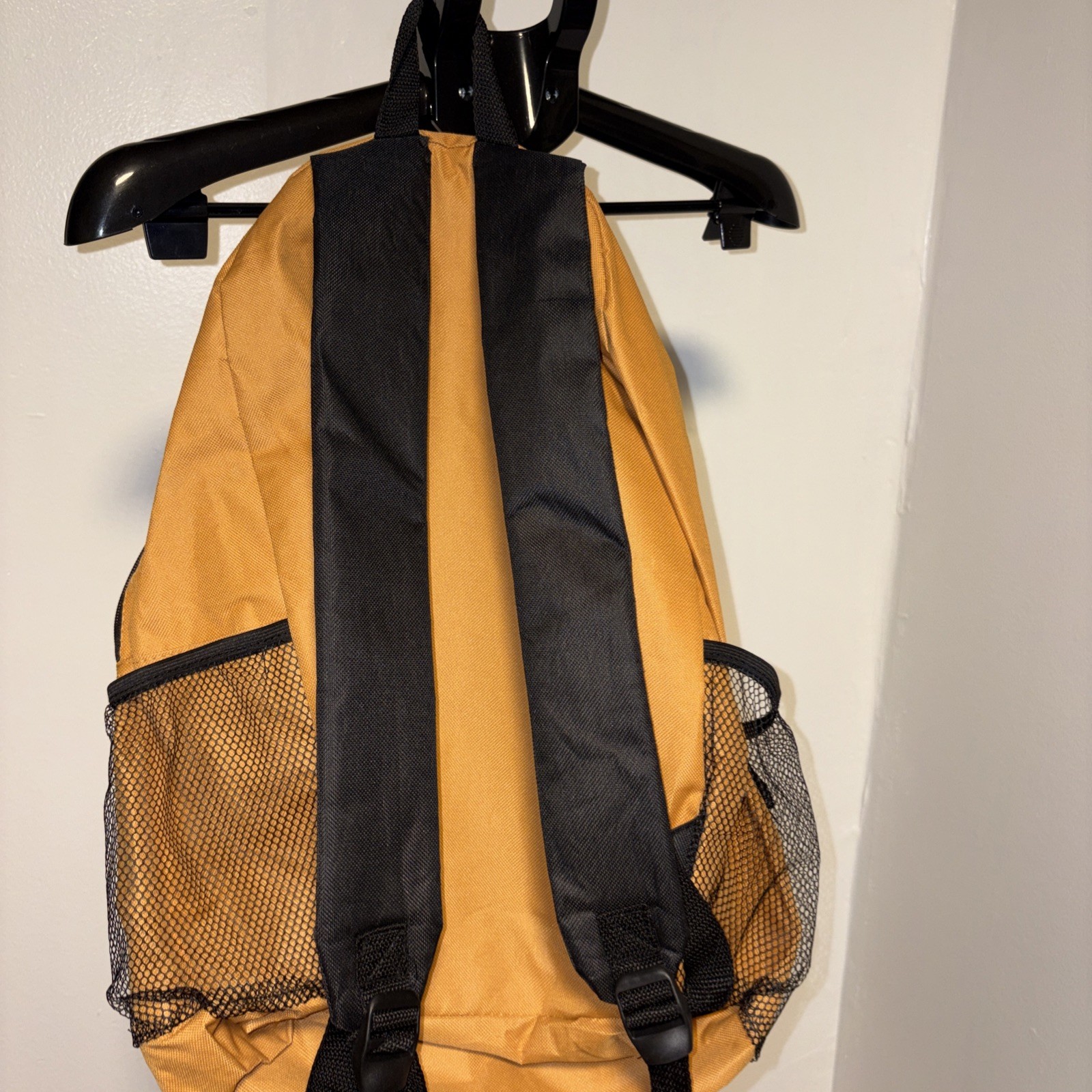 Summit Ridge 18 Inch orange Tiel Backpack for School, Travel, Sports