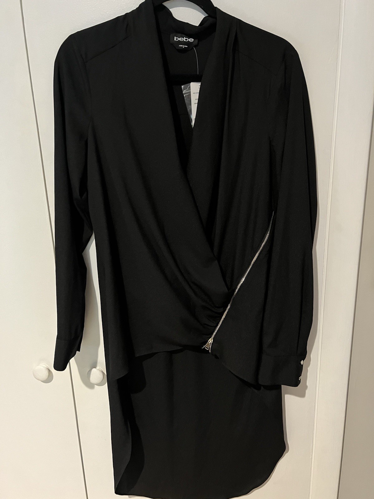 NWT Bebe Womens Wrap Slit Zipper Tunic High Low Black Long Sleeve Top Medium