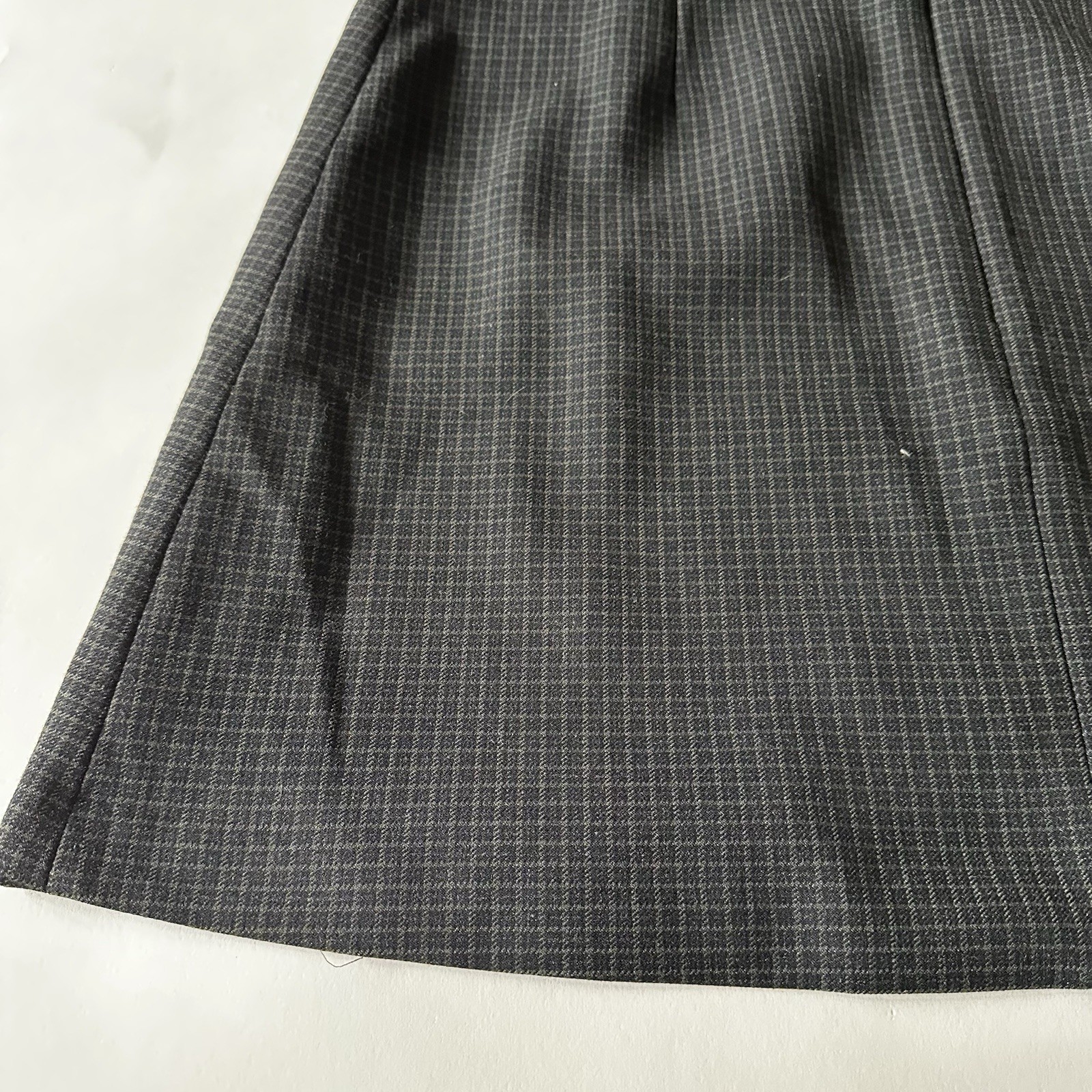 Aritzia Wilfred Charcoal Plaid Mini Skirt — Size 12 academia preppy