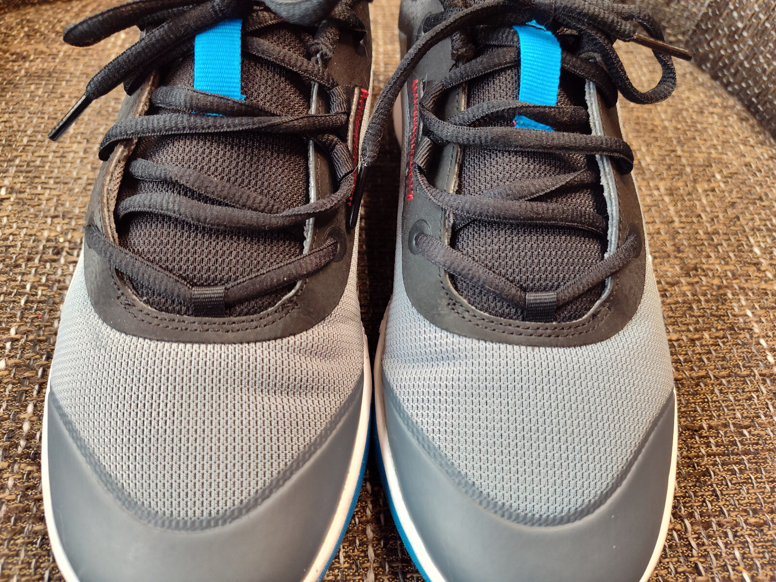 Nike Omni Multi-Court Low Cool Gray Blue Lightning Size 7Y – DM9027-006