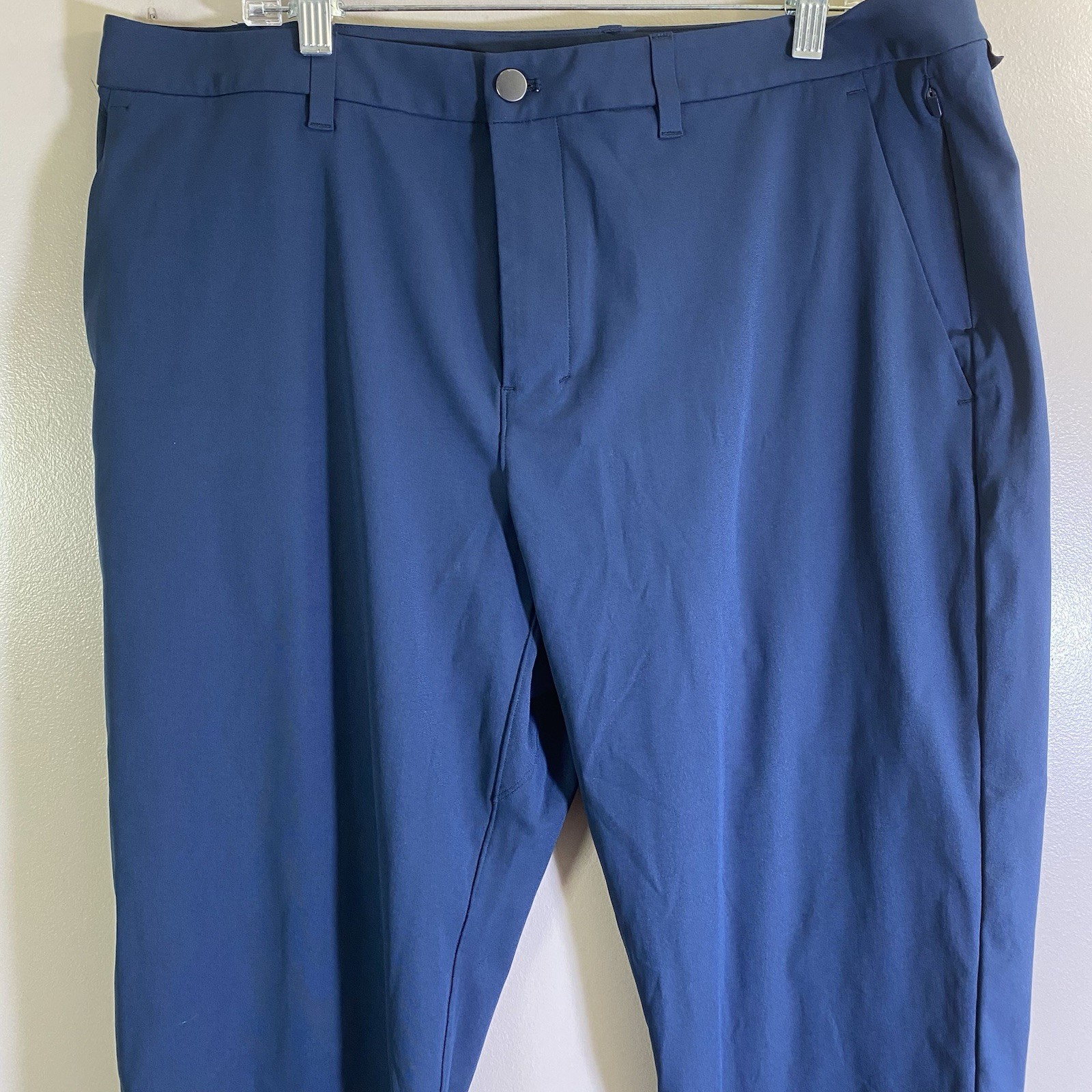 Lululemon Pants Mens 38×32 Obsidian Slim Fit Performance Warpstreme Logo LM5A05S