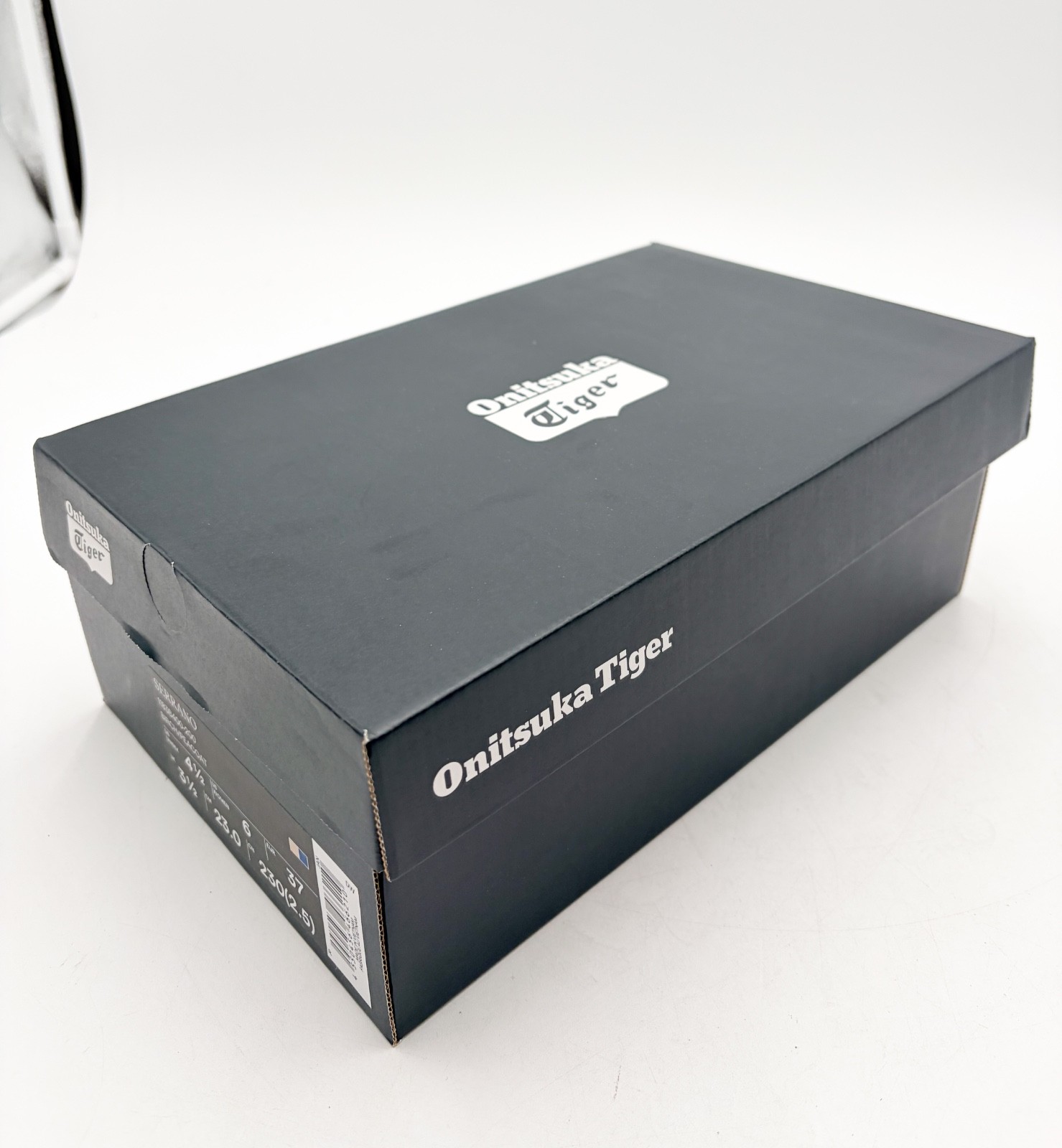 【NEW】Onitsuka Tiger SERRANO Birch/Peacoat Daily Sneaker (Men’s US 4.5) From US
