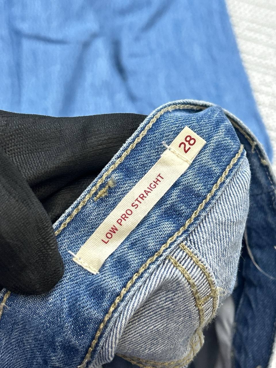 Levis Low Pro Straight Leg Authentic Jeans Womens 28 Blue Denim Cotton 28×30