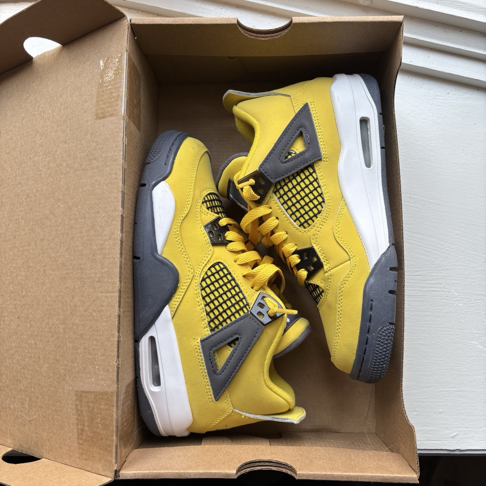 Jordan Air Jordan 4 Retro (GS) Kids 4.5Y Yellow/Gray Leather 408452-700