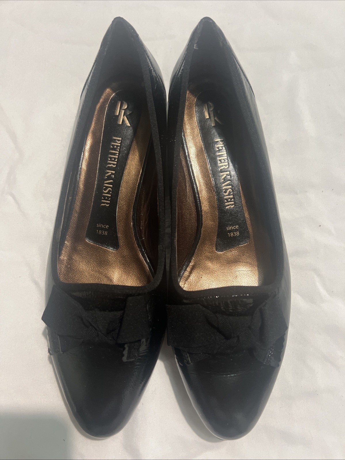 Peter Kaiser Black Patent Leather Pump With Bow Detail Size 8 New