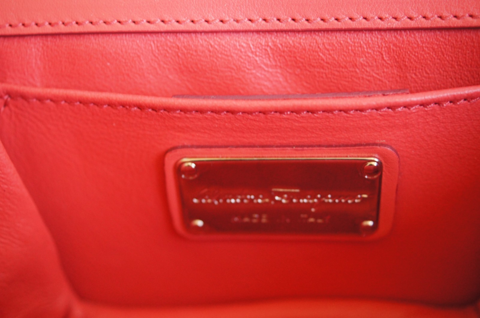 New Salvatore Ferragamo Women’s Bag Ginny Crossbody Clutch
