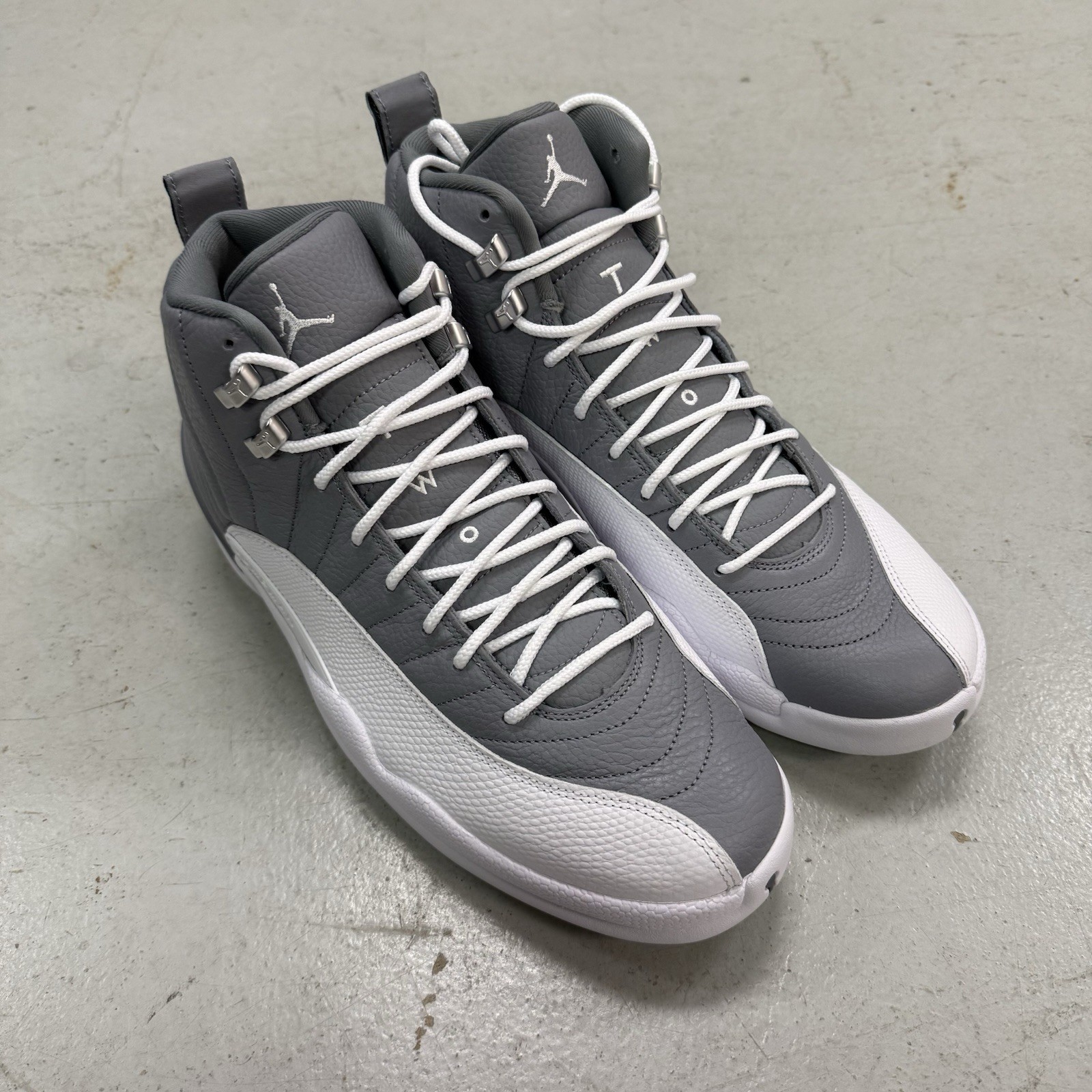 Nike Air Jordan 12 Retro Stealth CT8013-015 Men’s Size 13