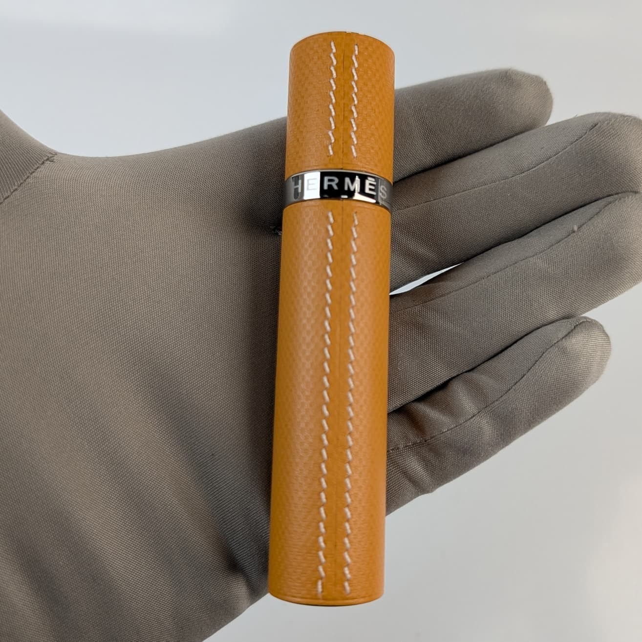New HERMES Refillable Atomizer Perfume Case Accessory Leather Saddle Gold