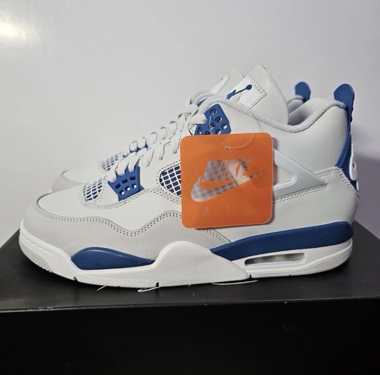 Deadstock Jordan 4 “Military Blue” FV5029-141 Men’s Size 9 New In Box