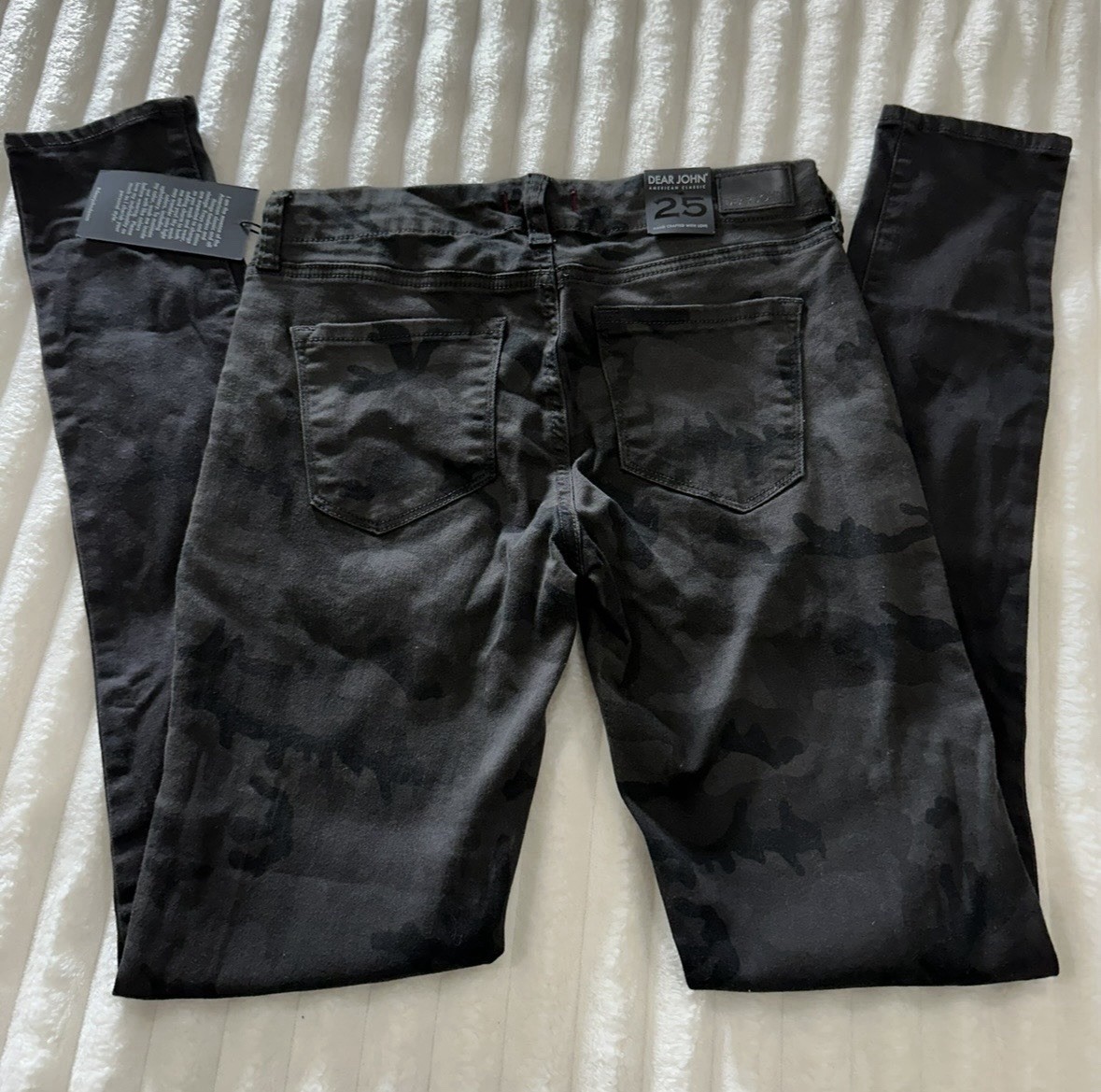 Dear John Women’s Black/Gray Camo Skinny Denim 5-Pocket Button Jeans 25