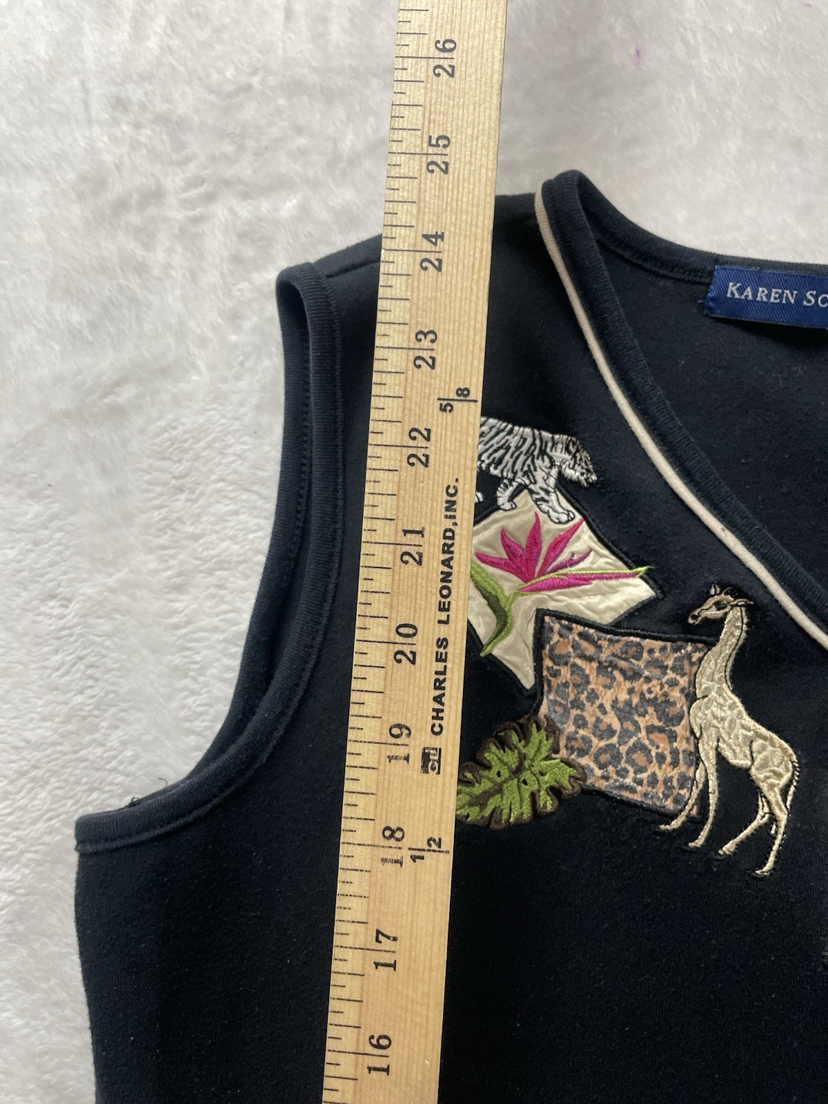 Karen Scott Black V Neck Sleeveless Top With Safari Jungle Animal Appliqué Large