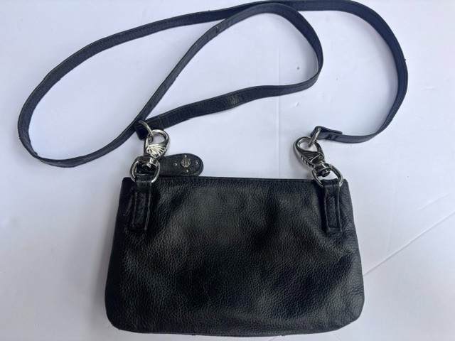 Harley Davidson Black Leather Studded Crossbody Bag Clutch Wallet Silver Logo