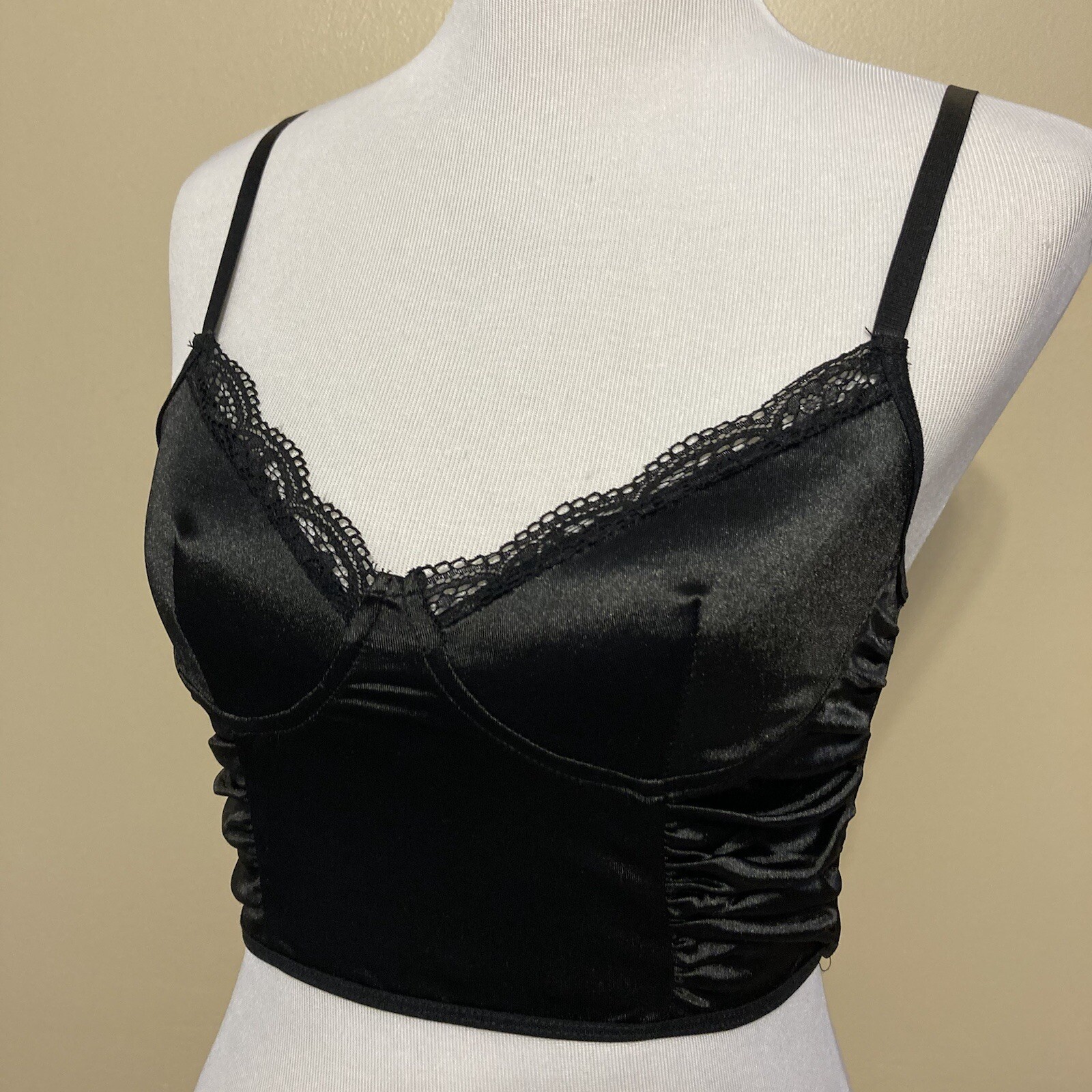 Corsette Sz S Eyelet Trim Smooth Satiny Feel Adjustable Straps Shein Bra