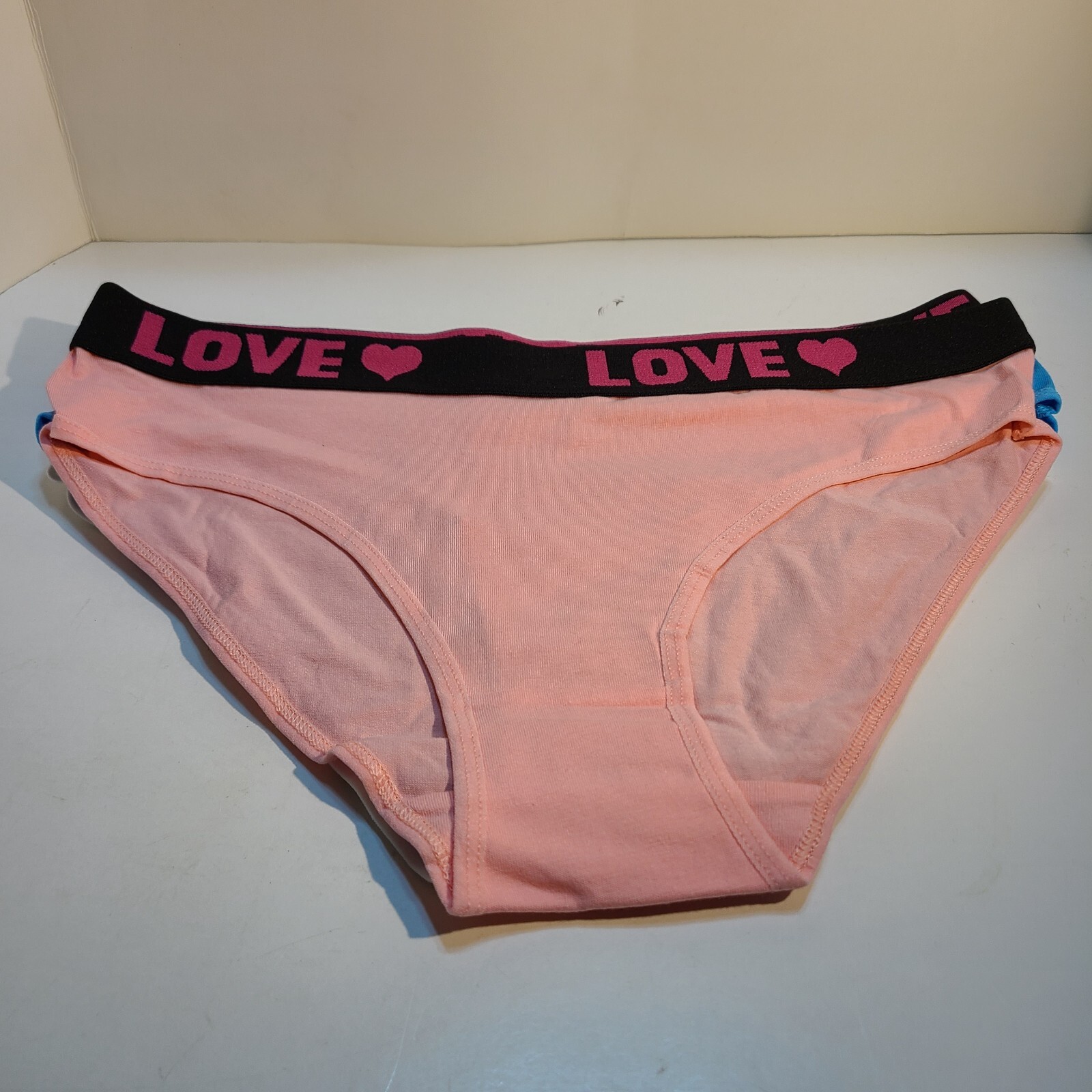 Womens Mid-Rise Cotton Briefs w/ Love Heart Waistband. Eight Pack.