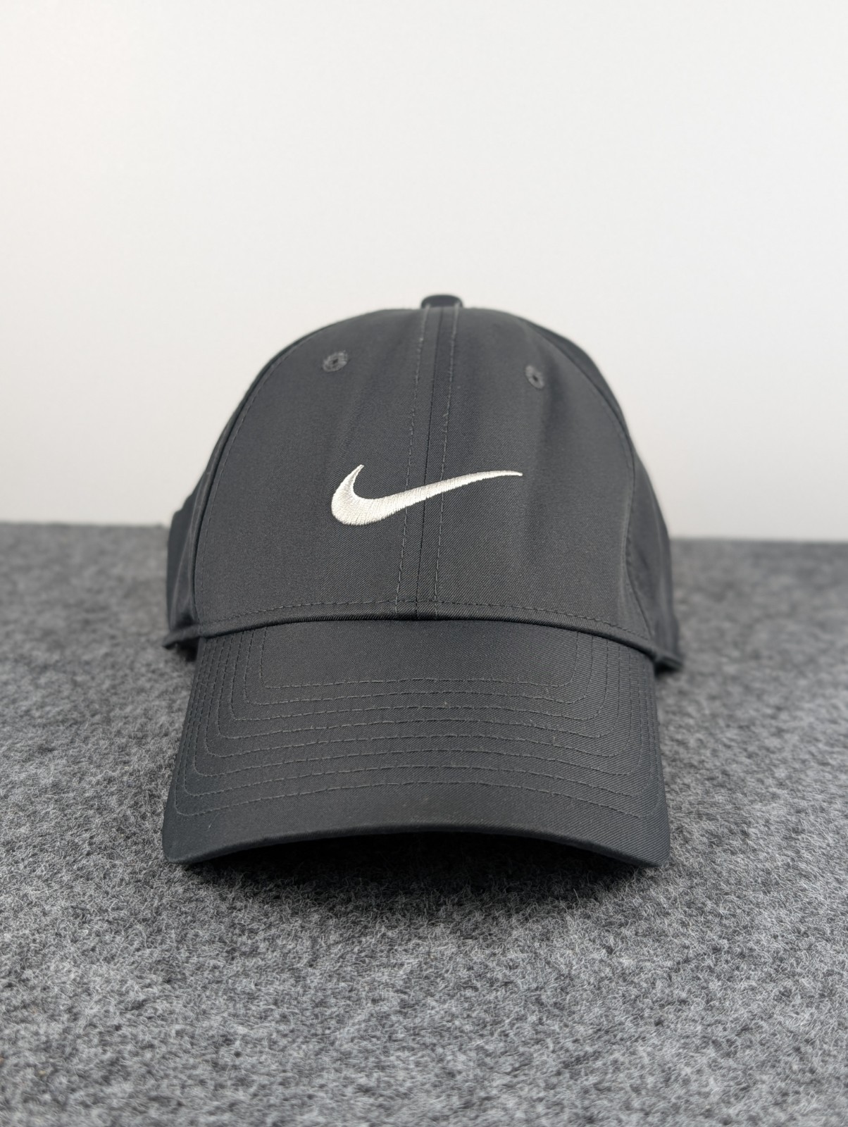 Nike Hat Cap Strap Back Black Swoosh Logo Legacy 91 Lightweight Dri FIT Mens