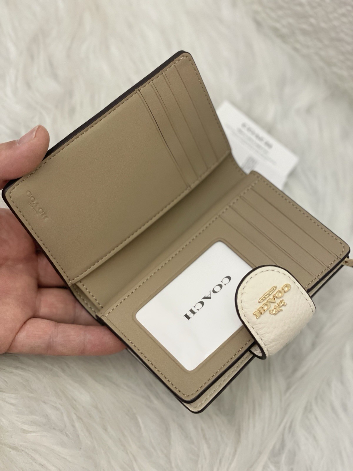 Coach Medium Corner Zip Wallet With Sketch Print In Gold/Chalk Multi CAO94 NWT