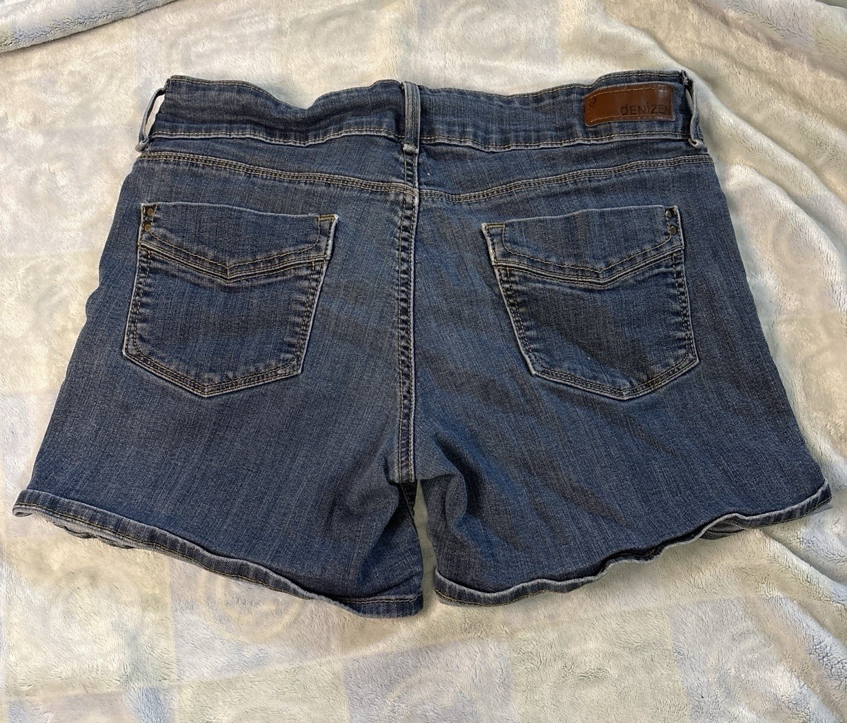 Denizen Women’s Denim Shorts Size 10 Blue Medium Wash 5-Pocket Button